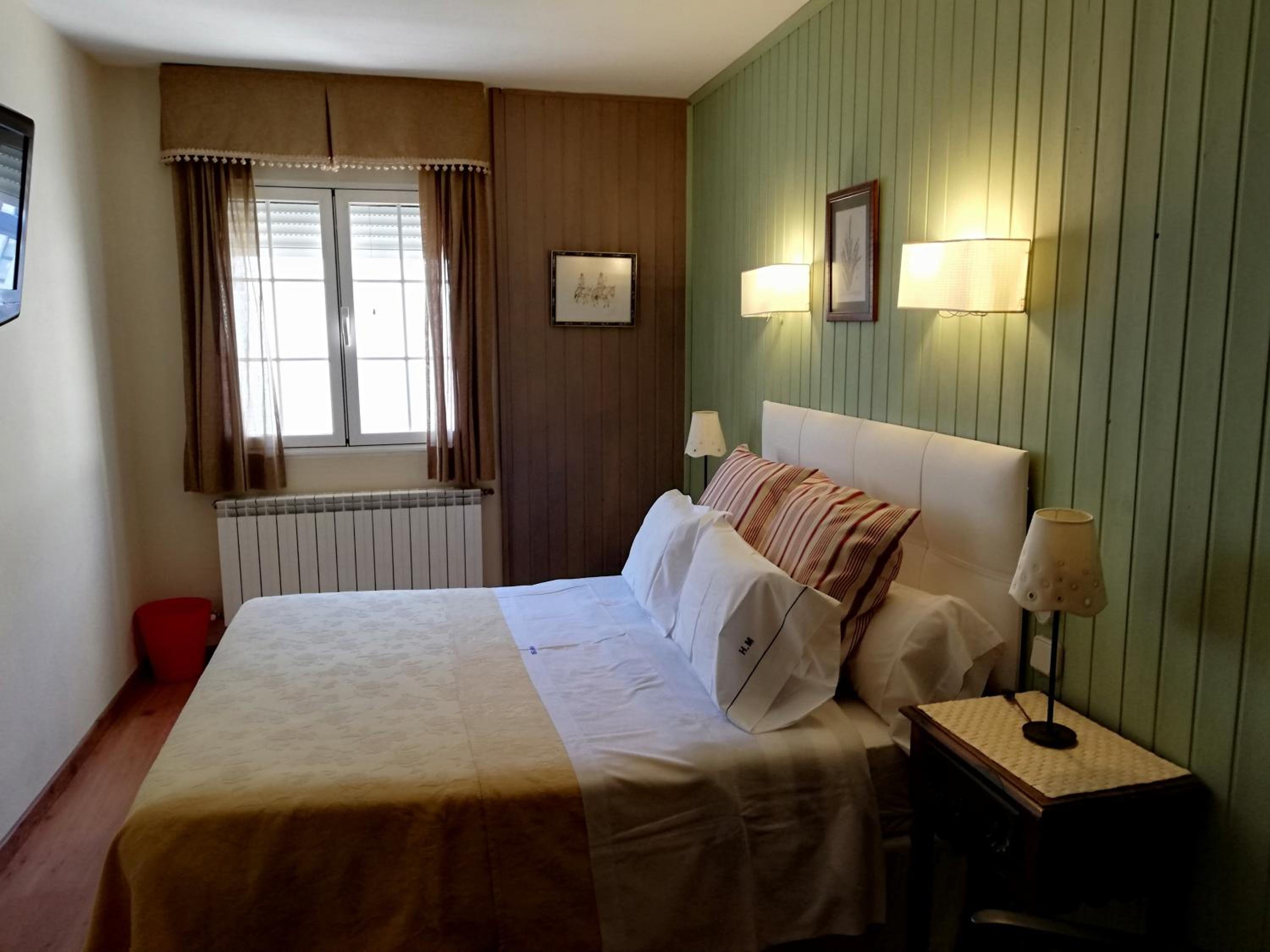Deluxe Queen Room photo 2