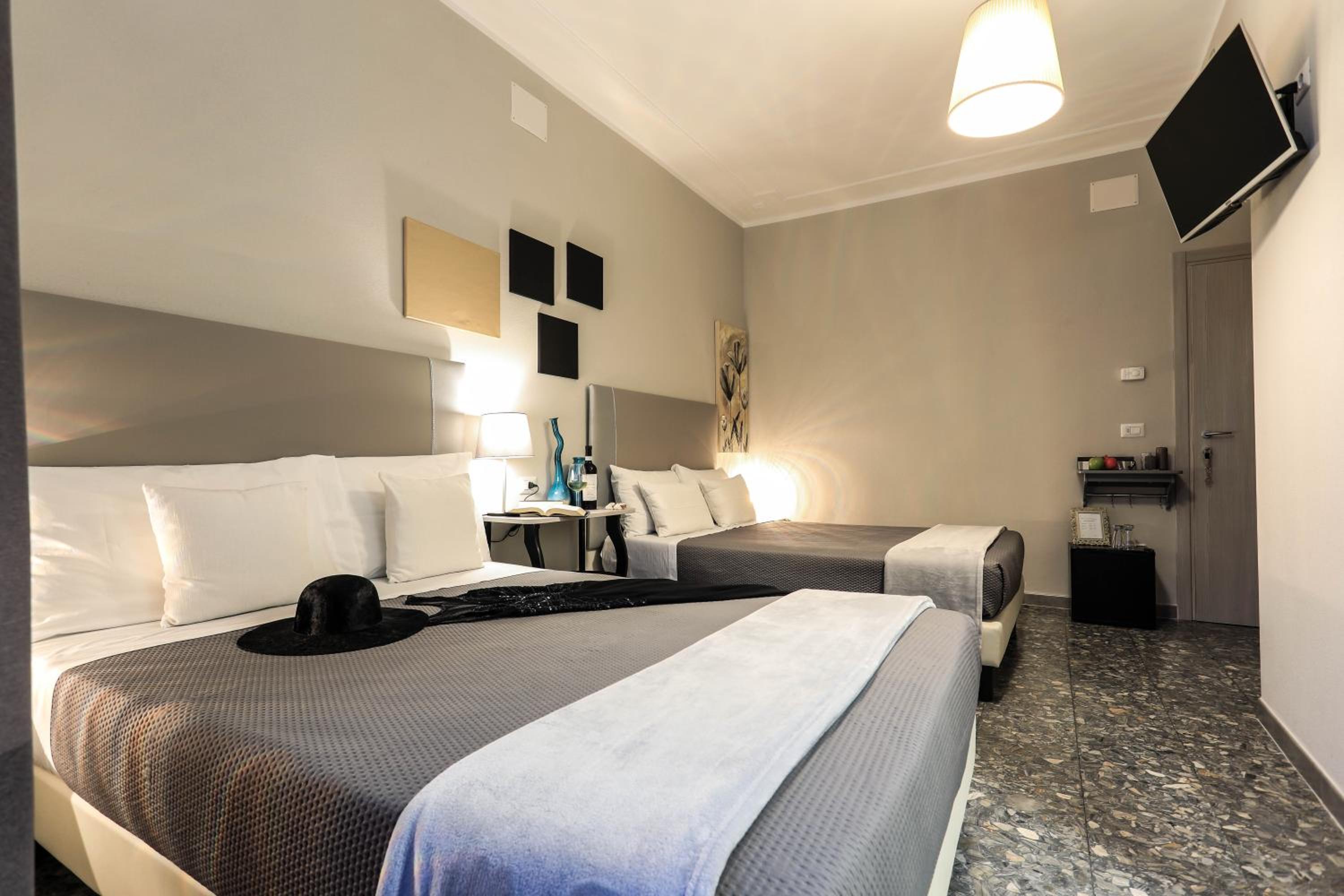 Deluxe Queen Room with Two Queen Beds photo 1