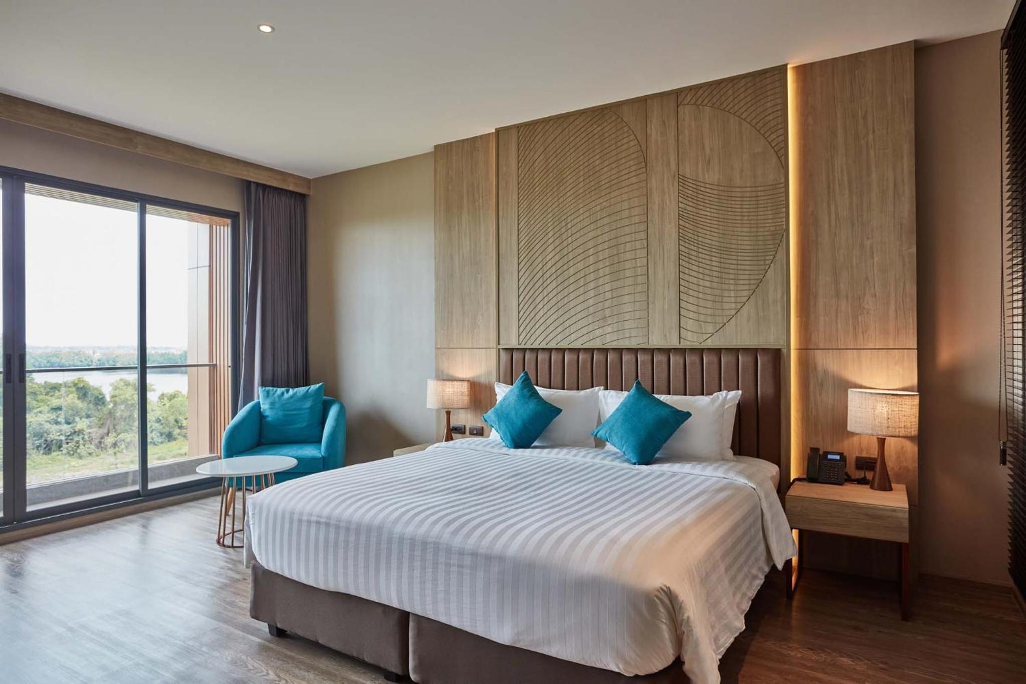 Cozy Deluxe Double Room - Photo 8