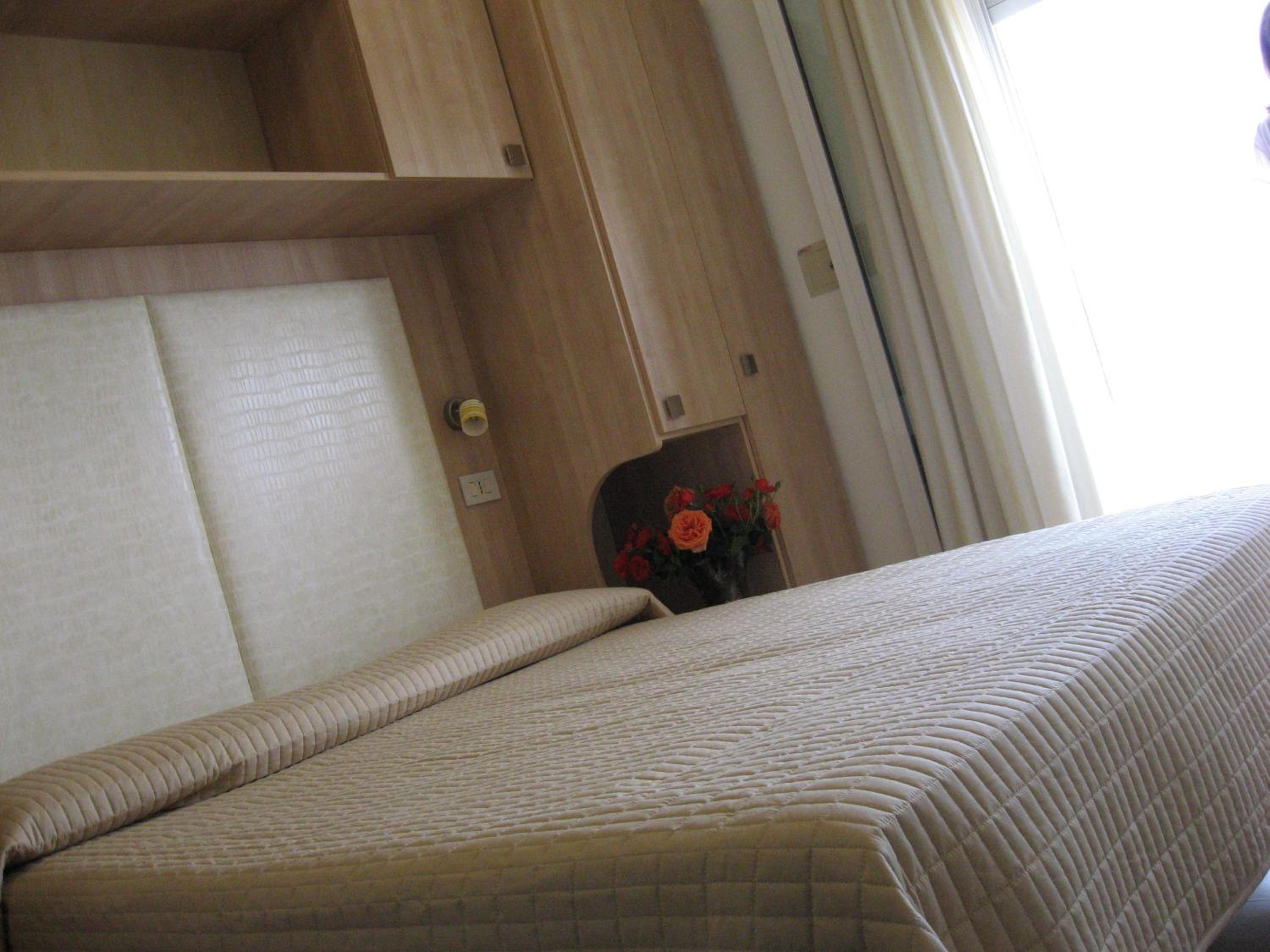 Double Room with Sea View - Photo 19