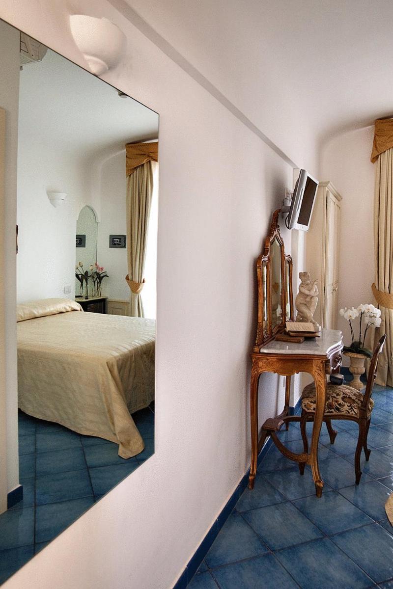Comfort Triple Room with Sea View