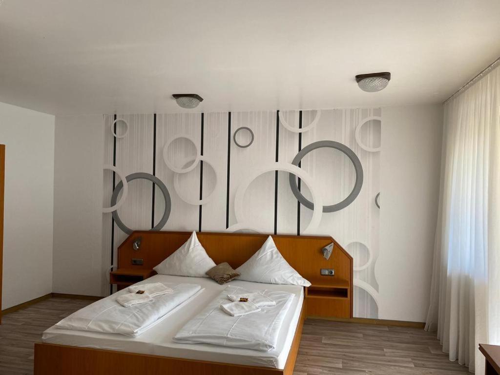 Family Room with Balcony photo 3