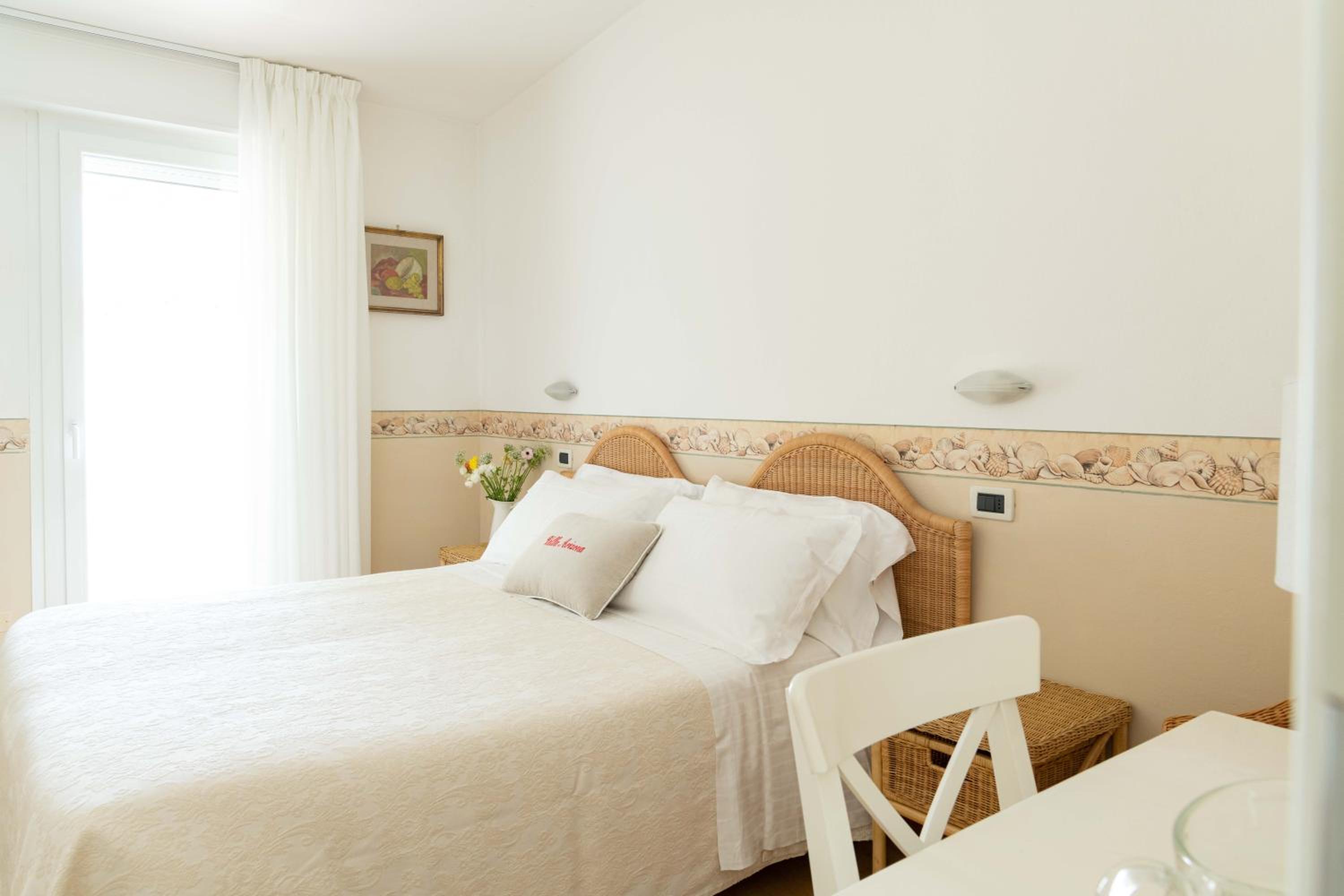 Double Room with Balcony - Photo 1