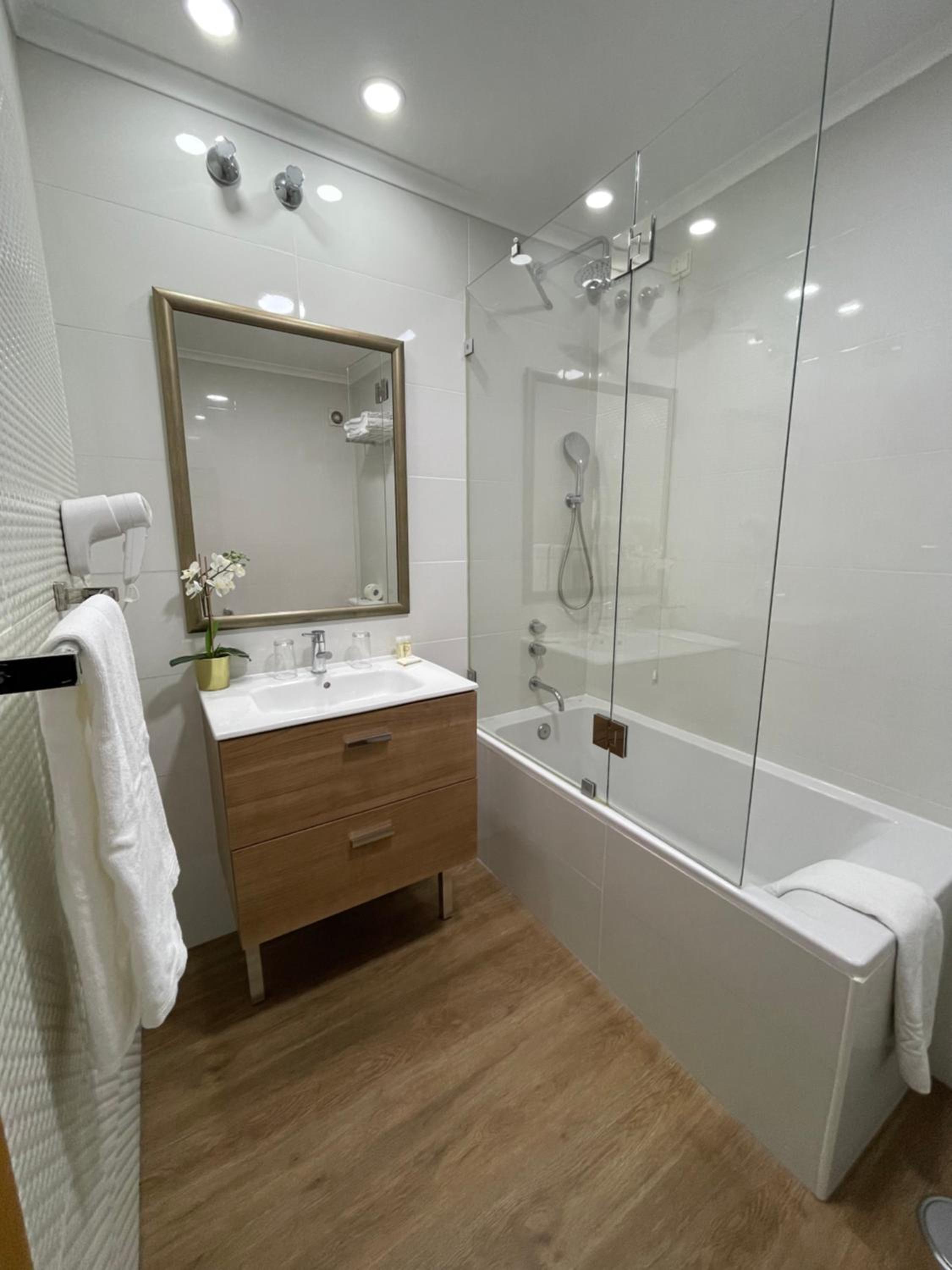 Superior Double Room - Photo 2
