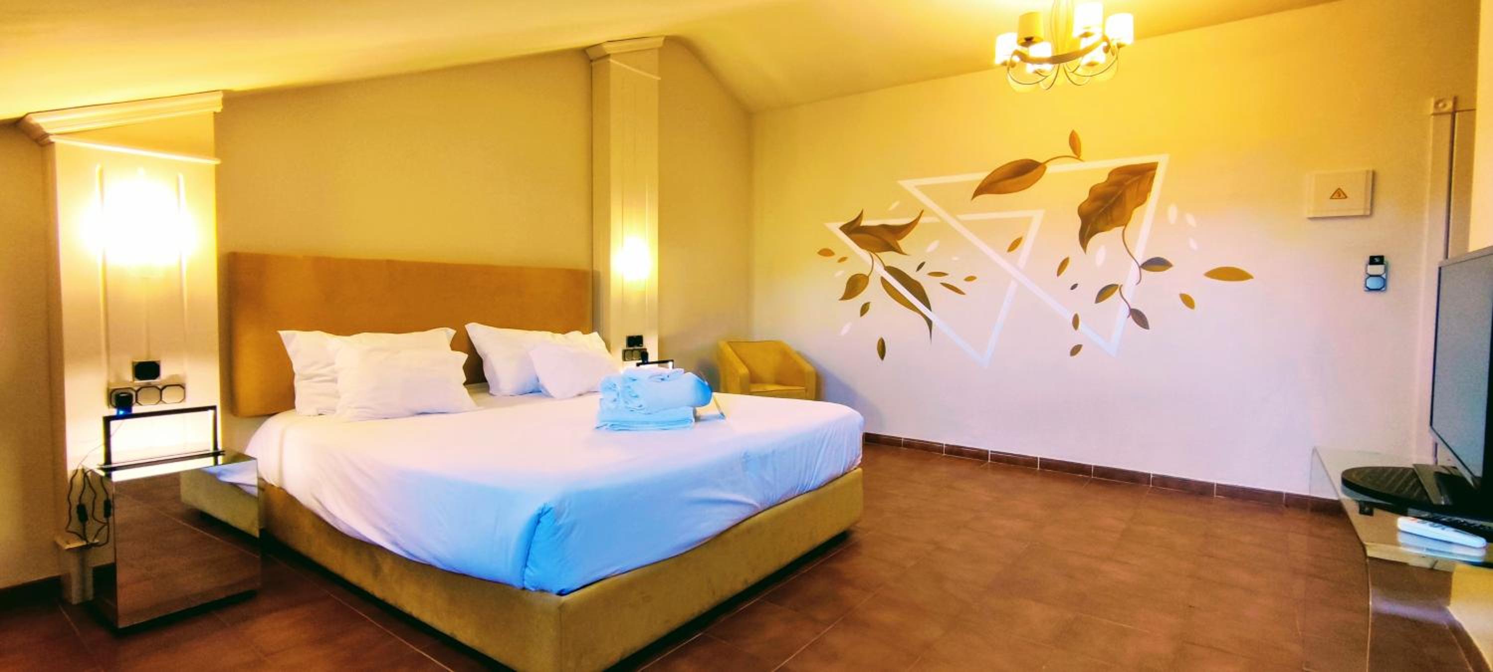 Deluxe Double Room - Photo 6