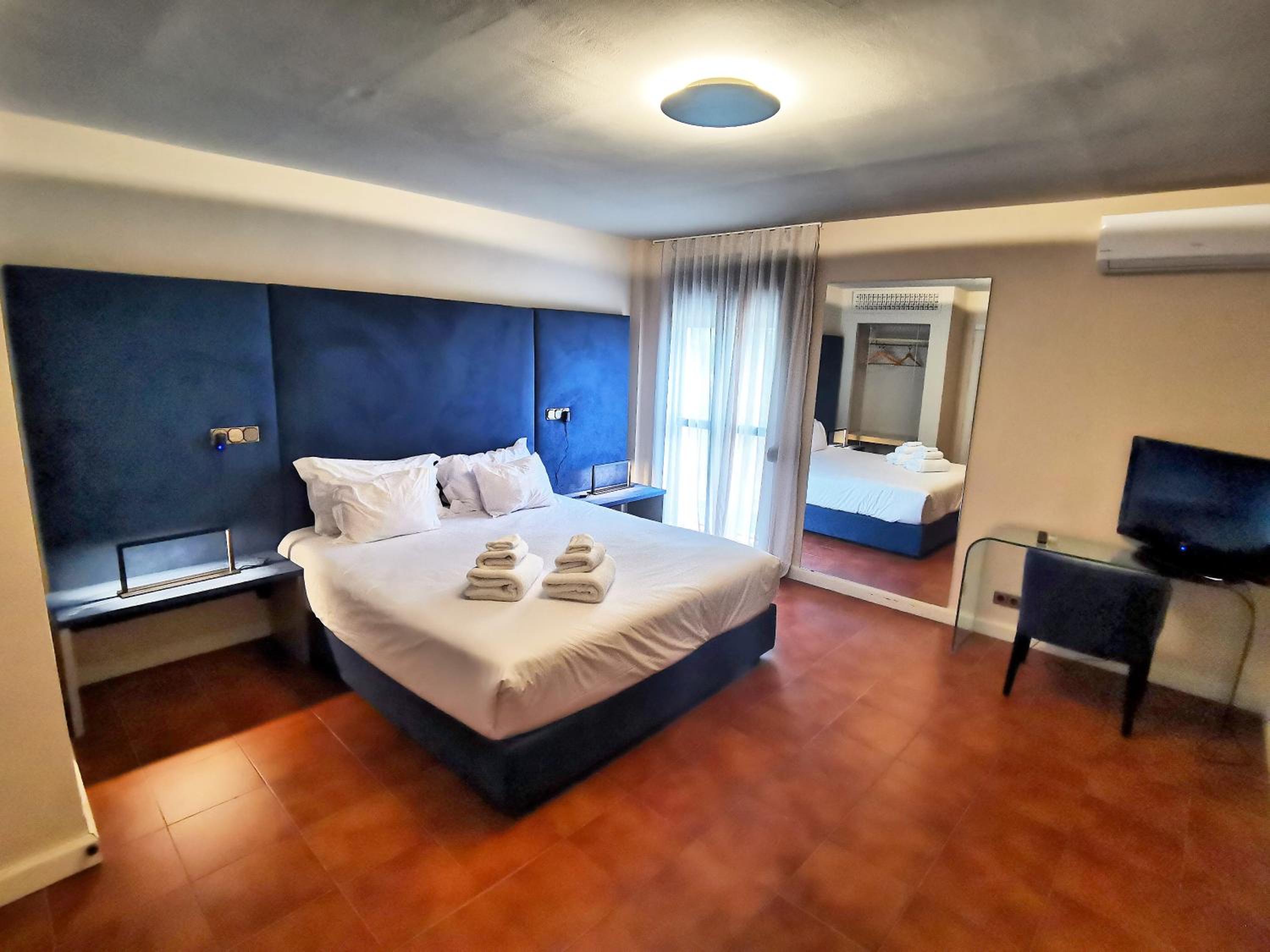 Deluxe Double Room - Photo 5