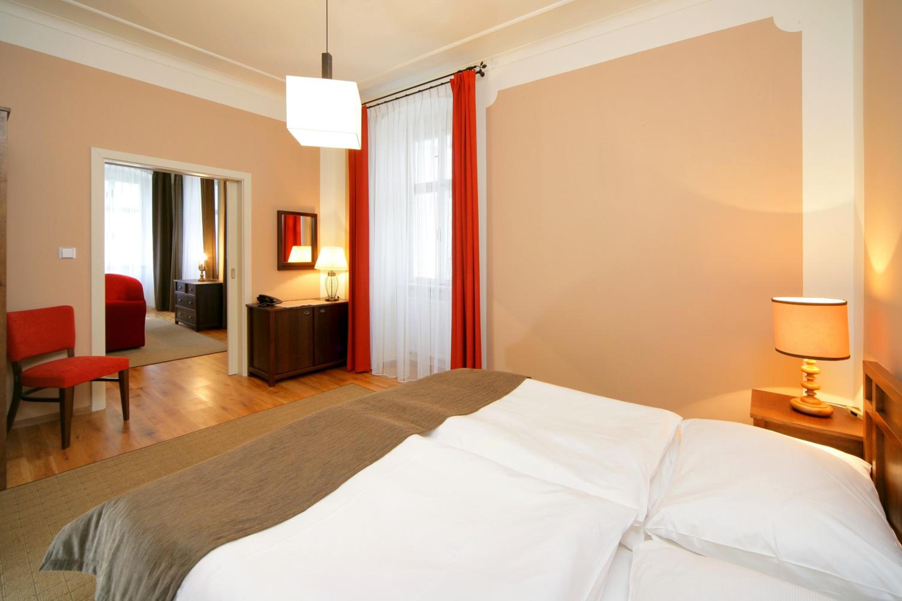 Suite photo 1