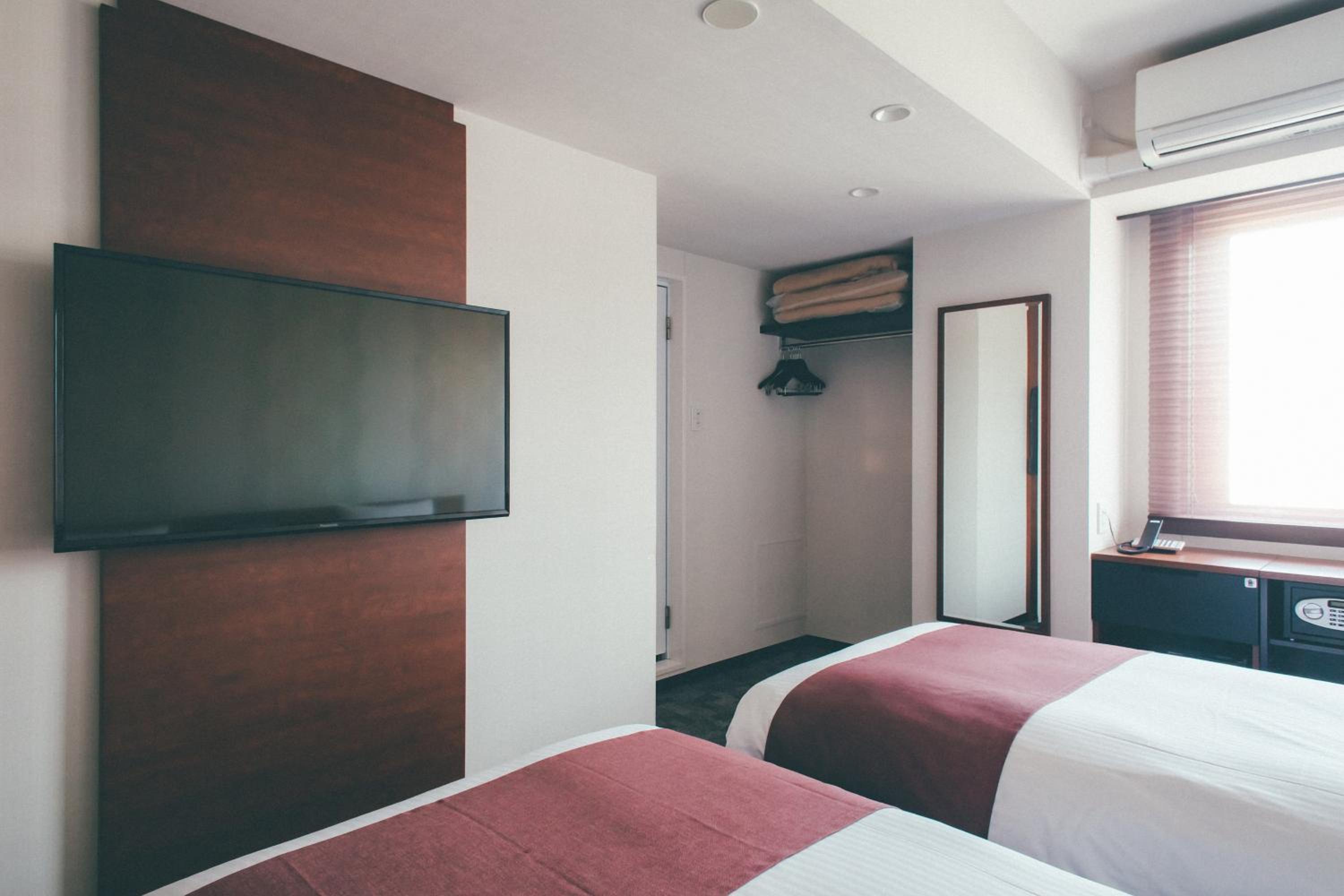 Triple Room - Non-Smoking photo 1