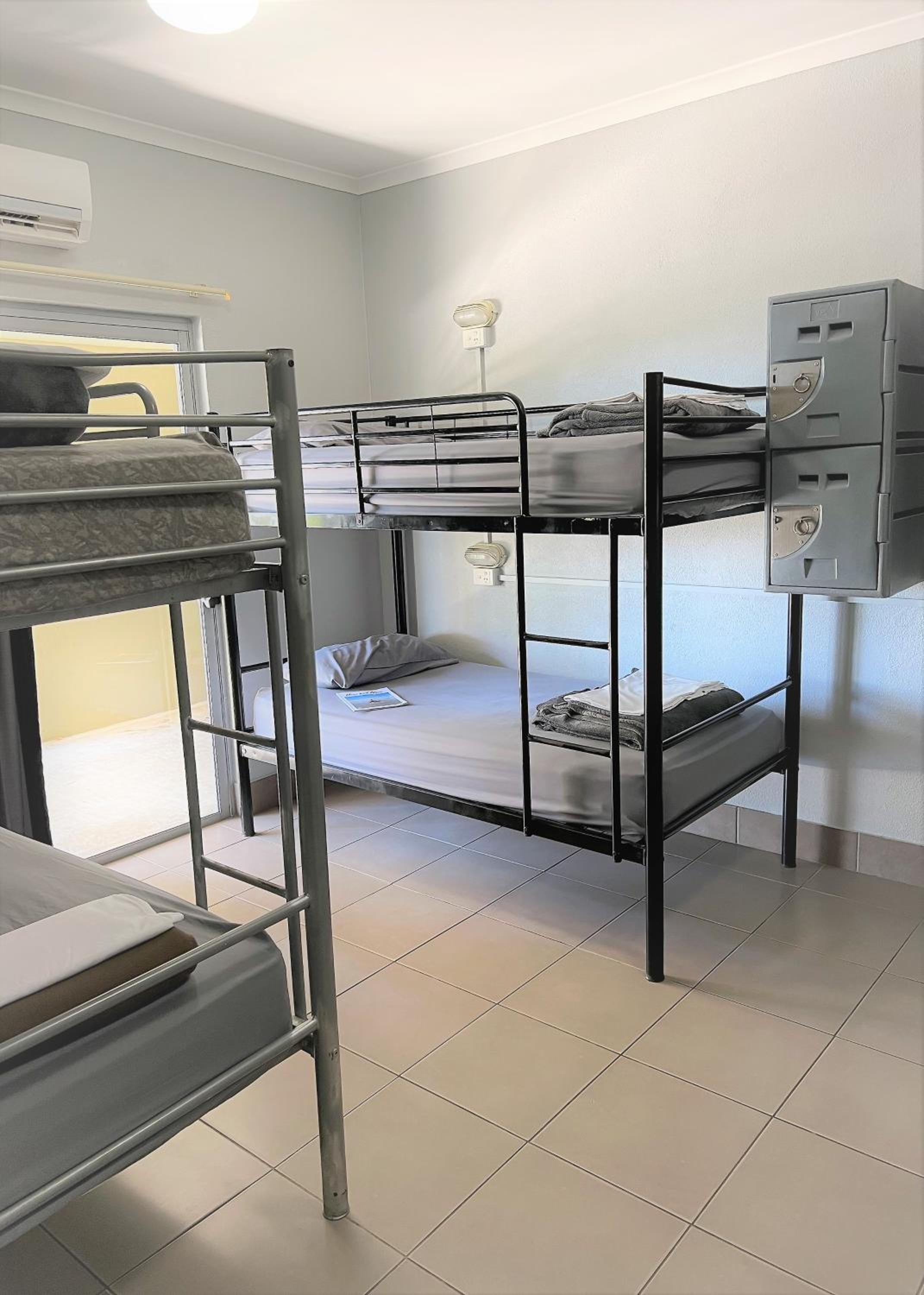4 Bed Share + Attached Ensuite