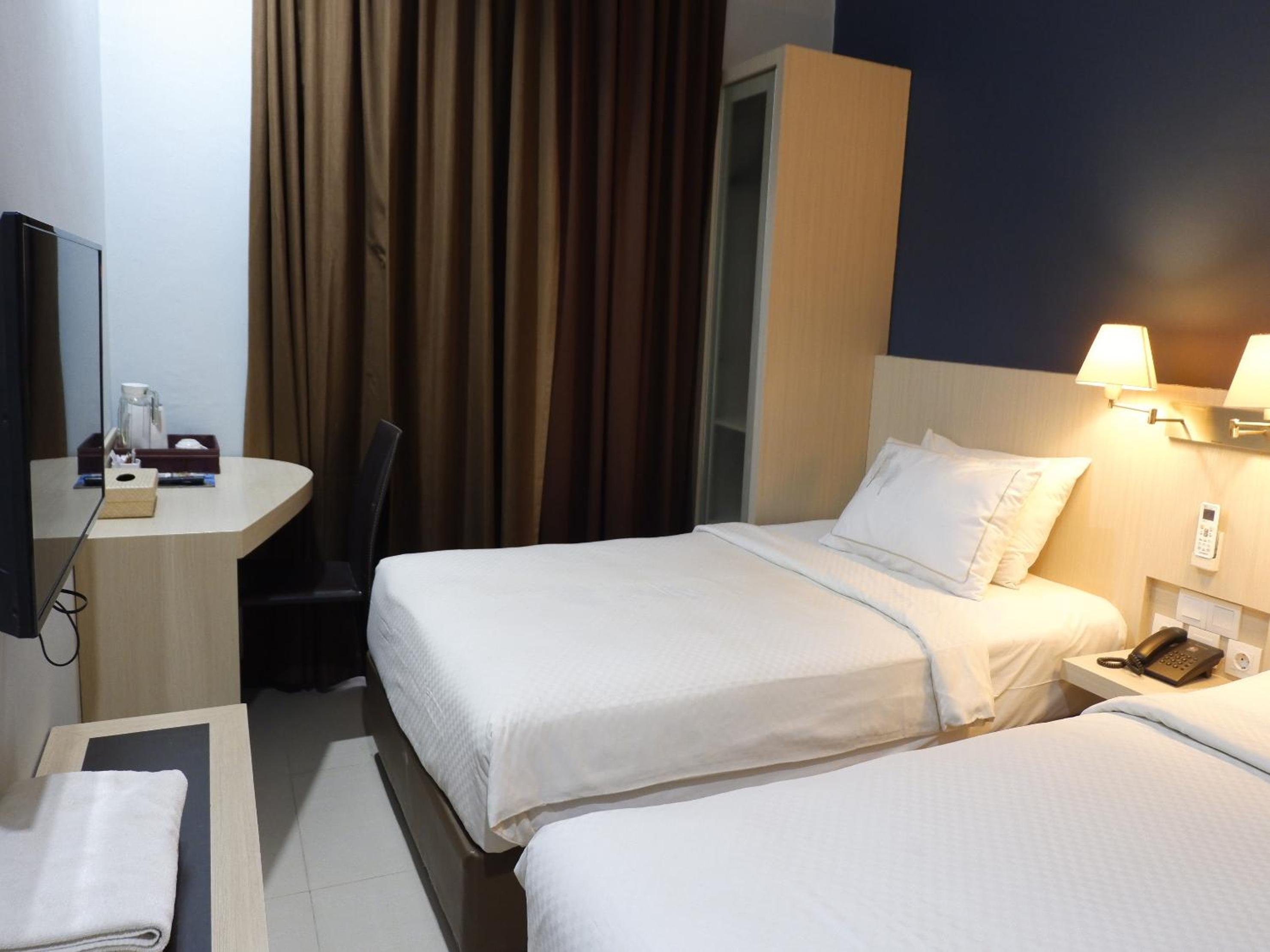 Deluxe Twin Room photo 2