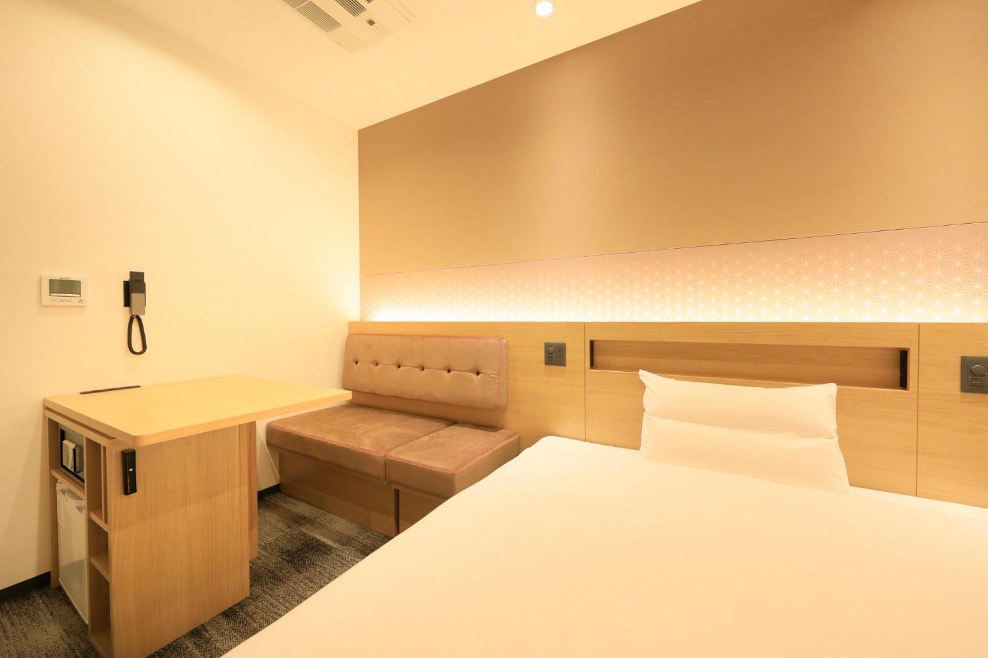 Double Room - Non-Smoking - Photo 1