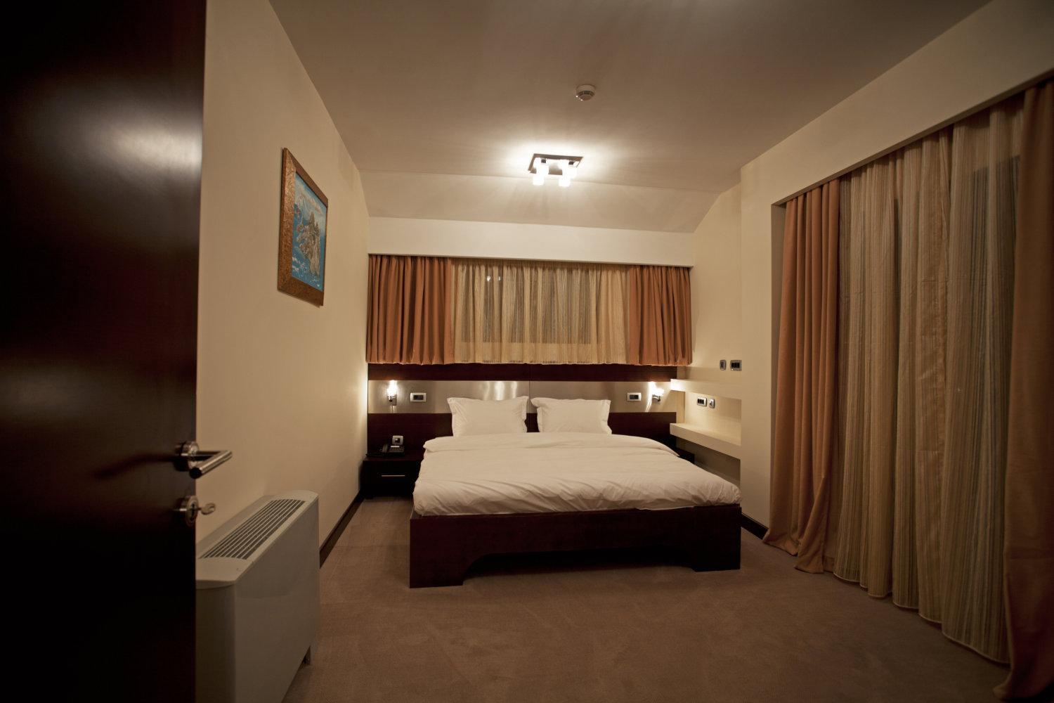Deluxe Suite - Photo 1