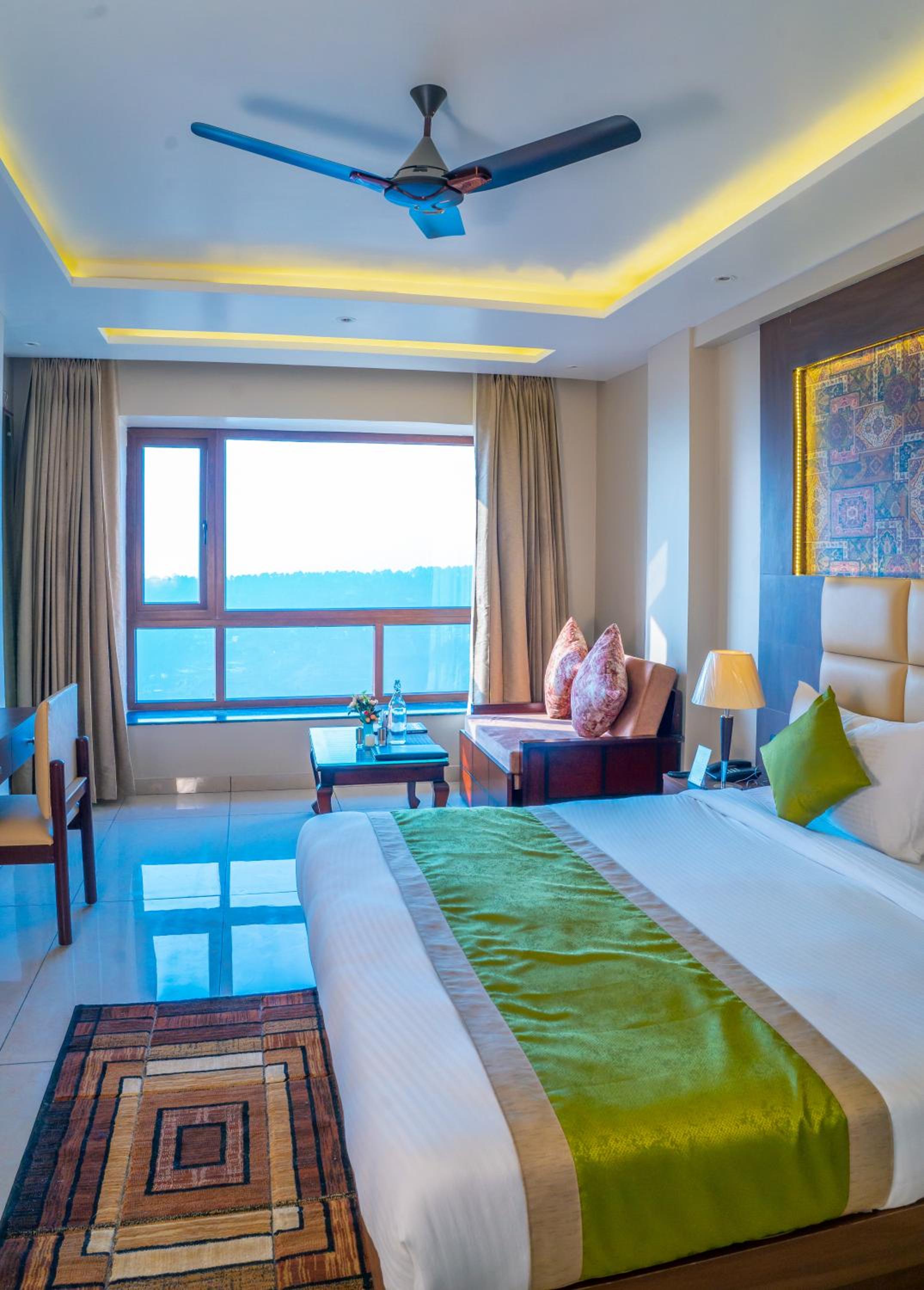 King Room With Mountain View photo 2