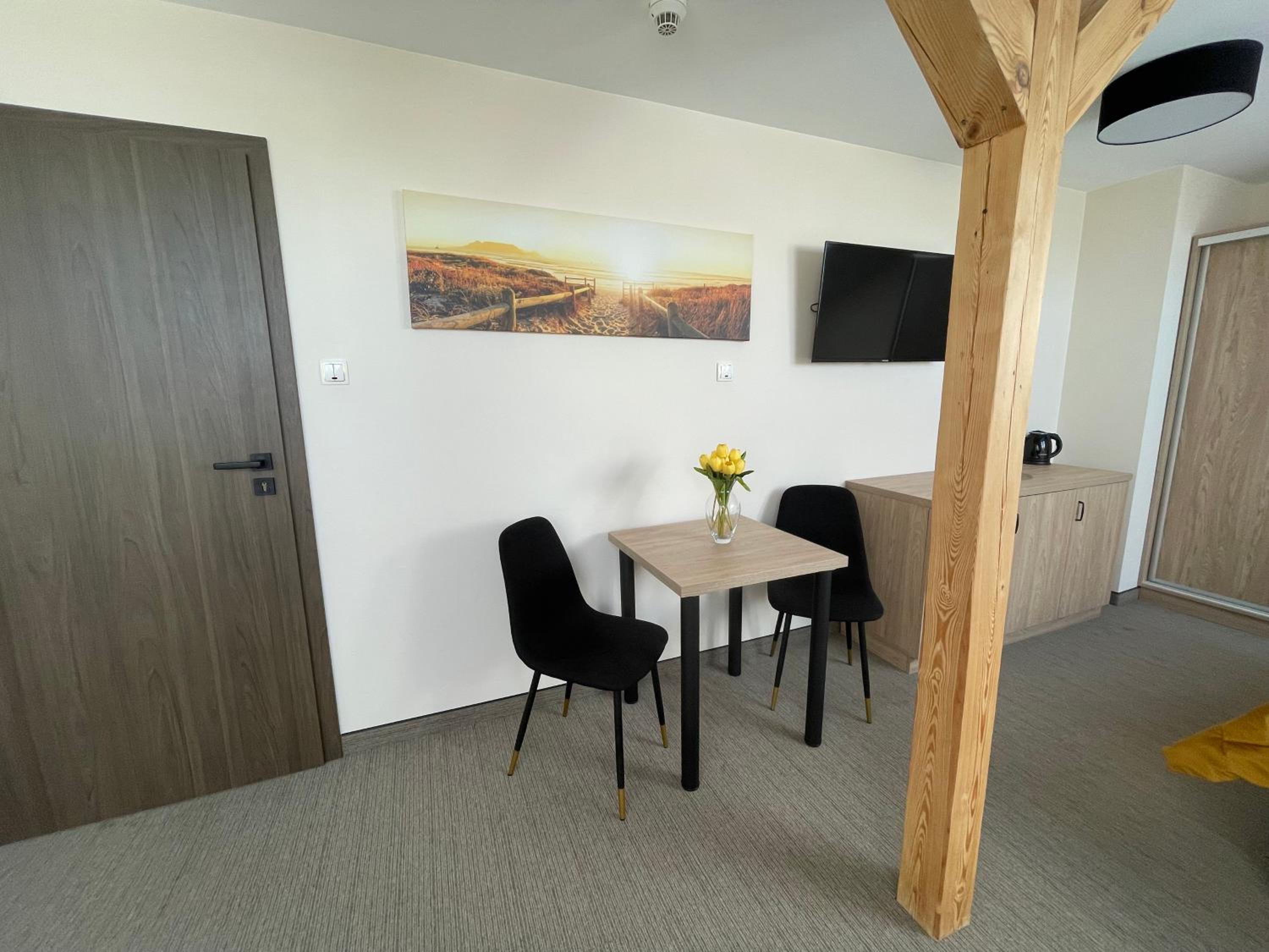 Family Room photo 1