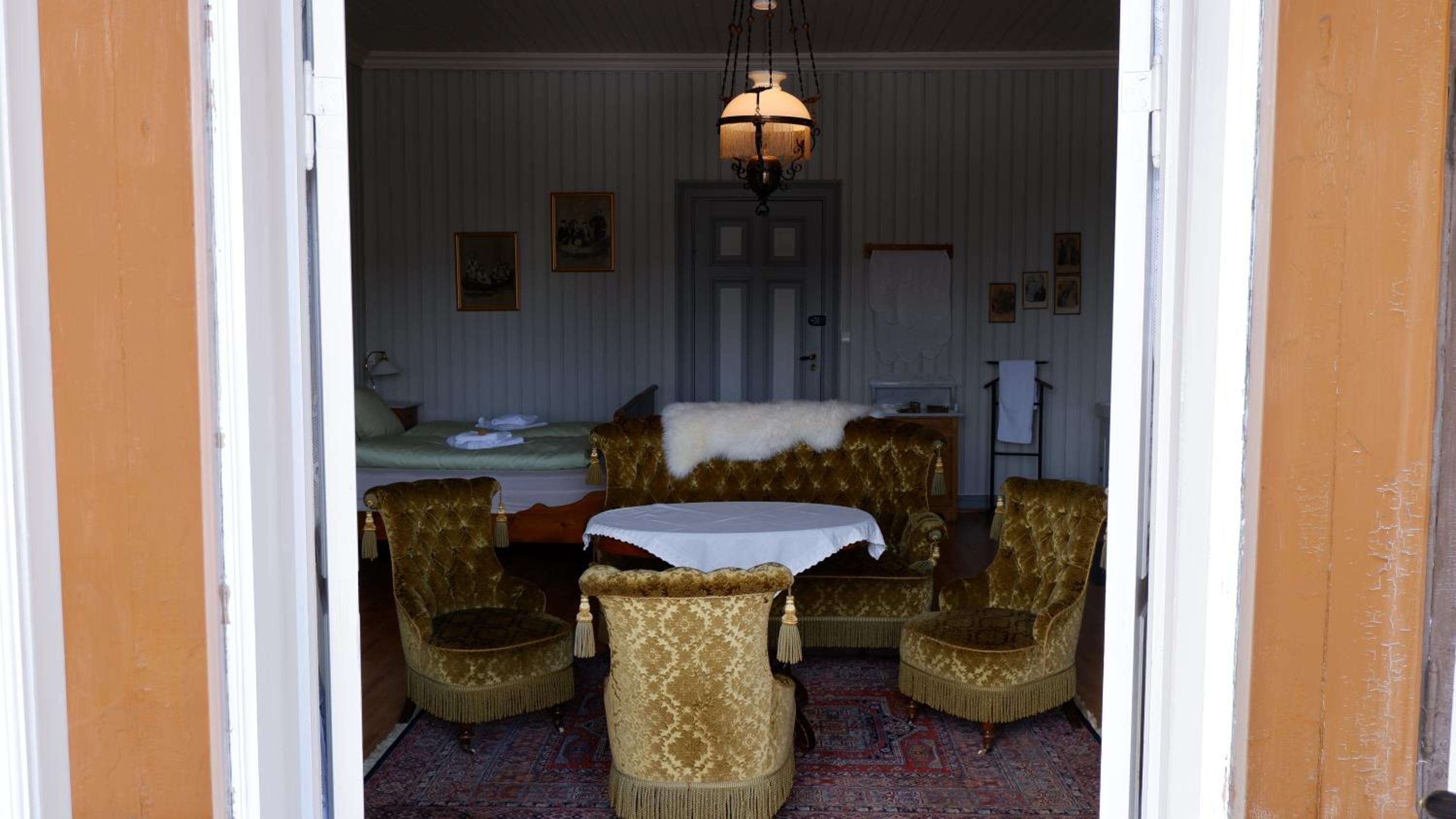 Deluxe Double Room with Balcony photo 3