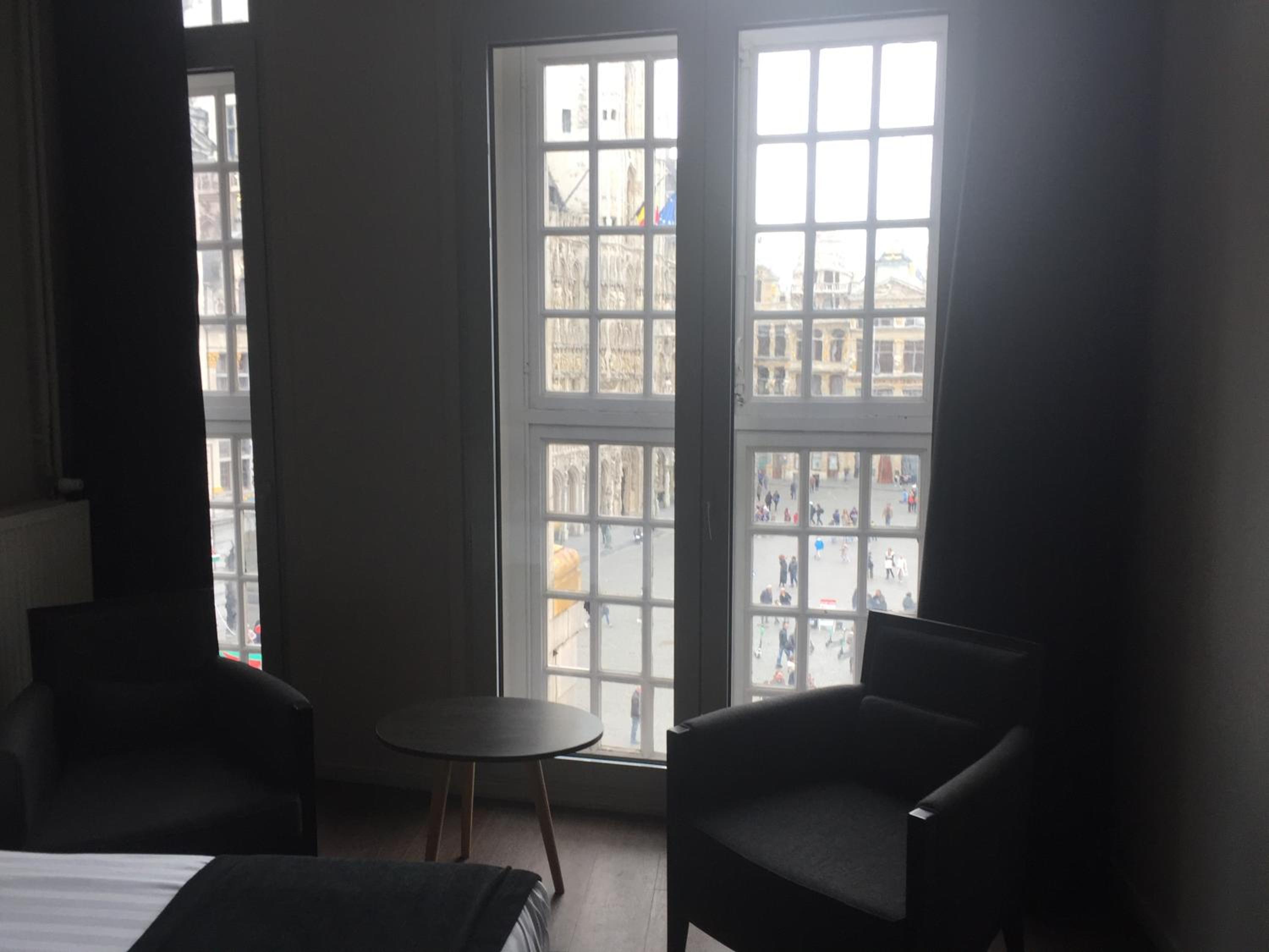 Double Room with View - Photo 2