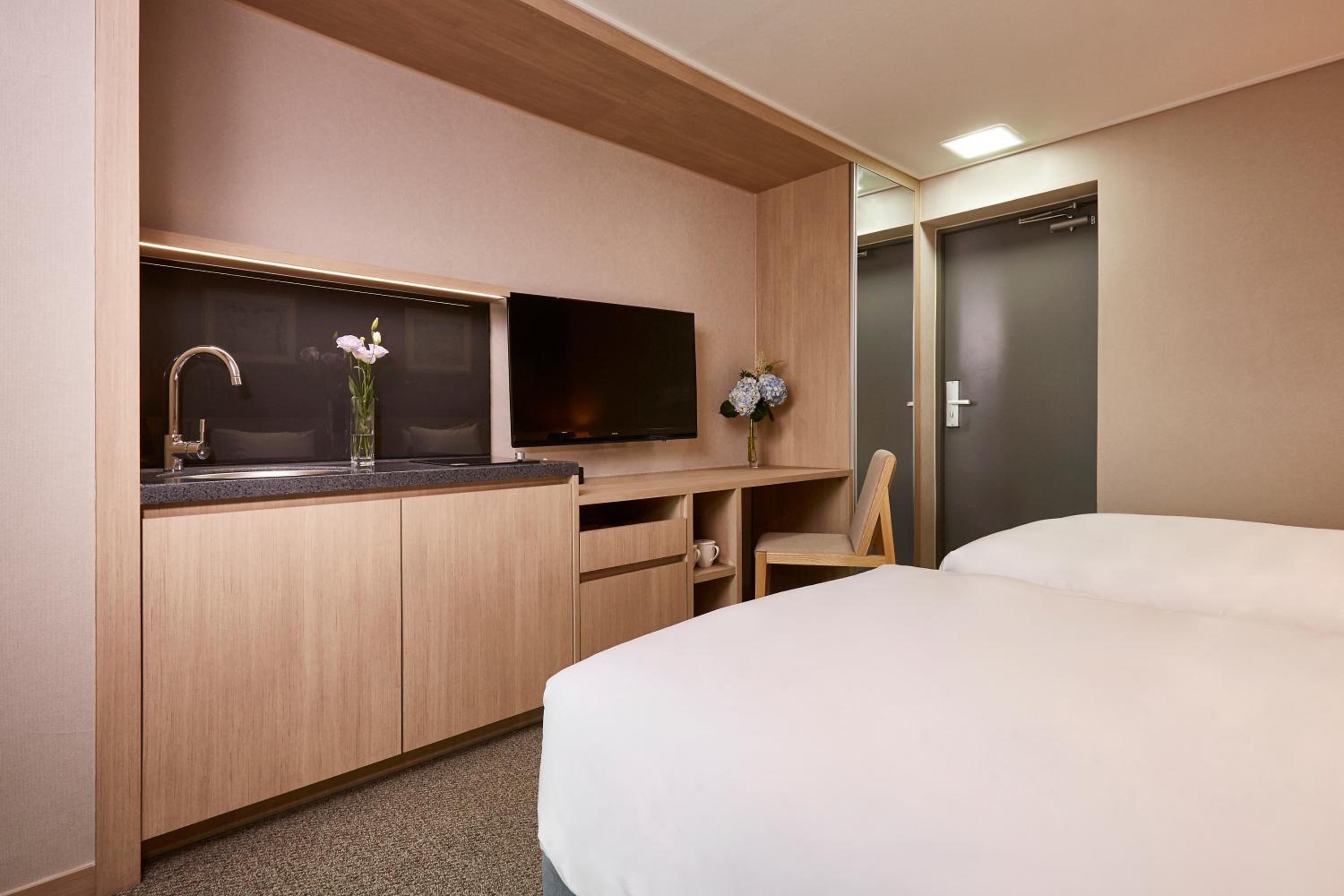 Superior Twin Room photo 2