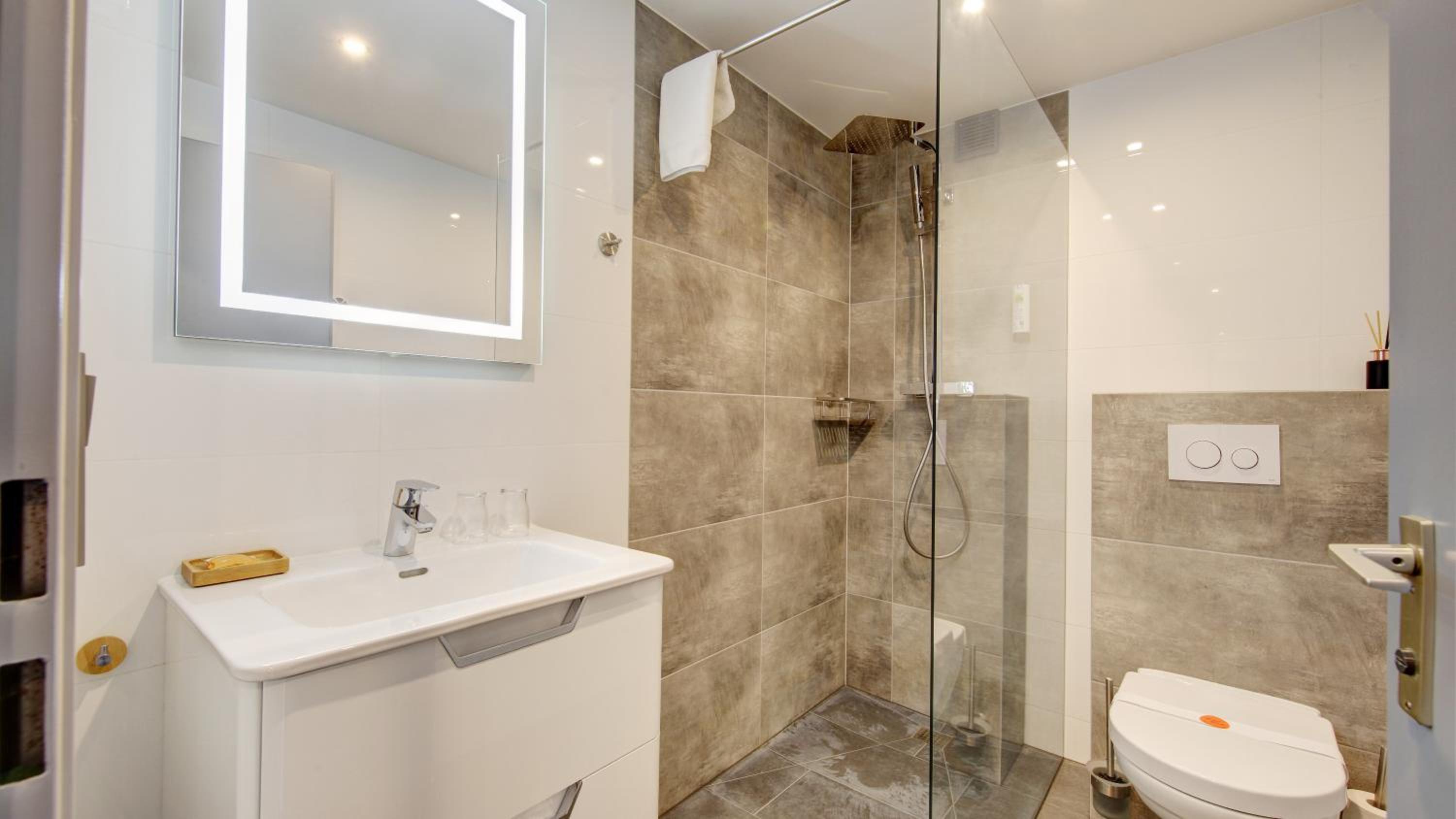 Superior Double Room - Photo 21