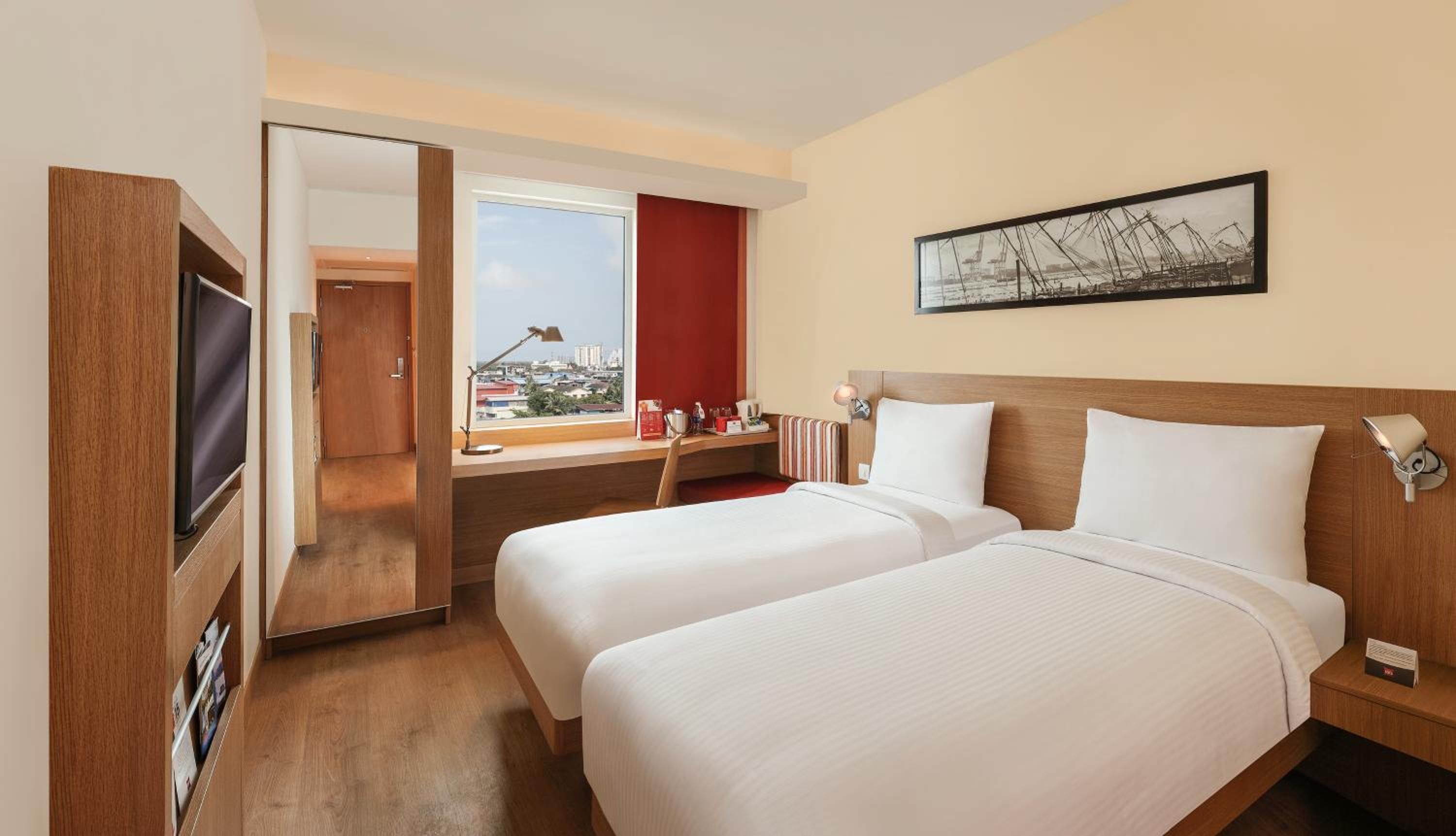 Day Use Room (10 AM to 6 PM), Mandatory Check-out at 6pm, Multiple days stay not allowed photo 1
