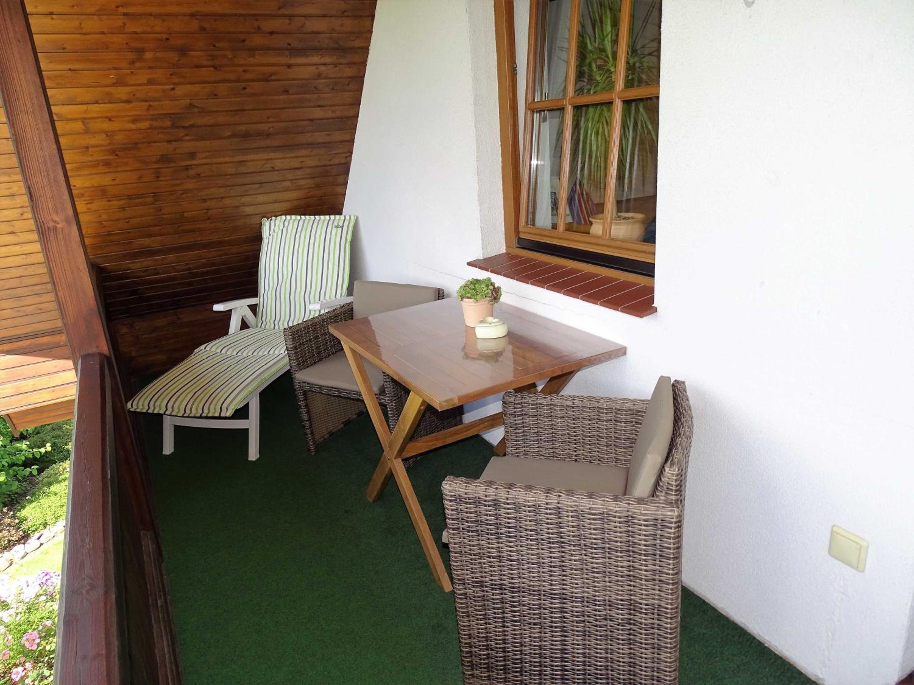 Apartment with Balcony photo 2