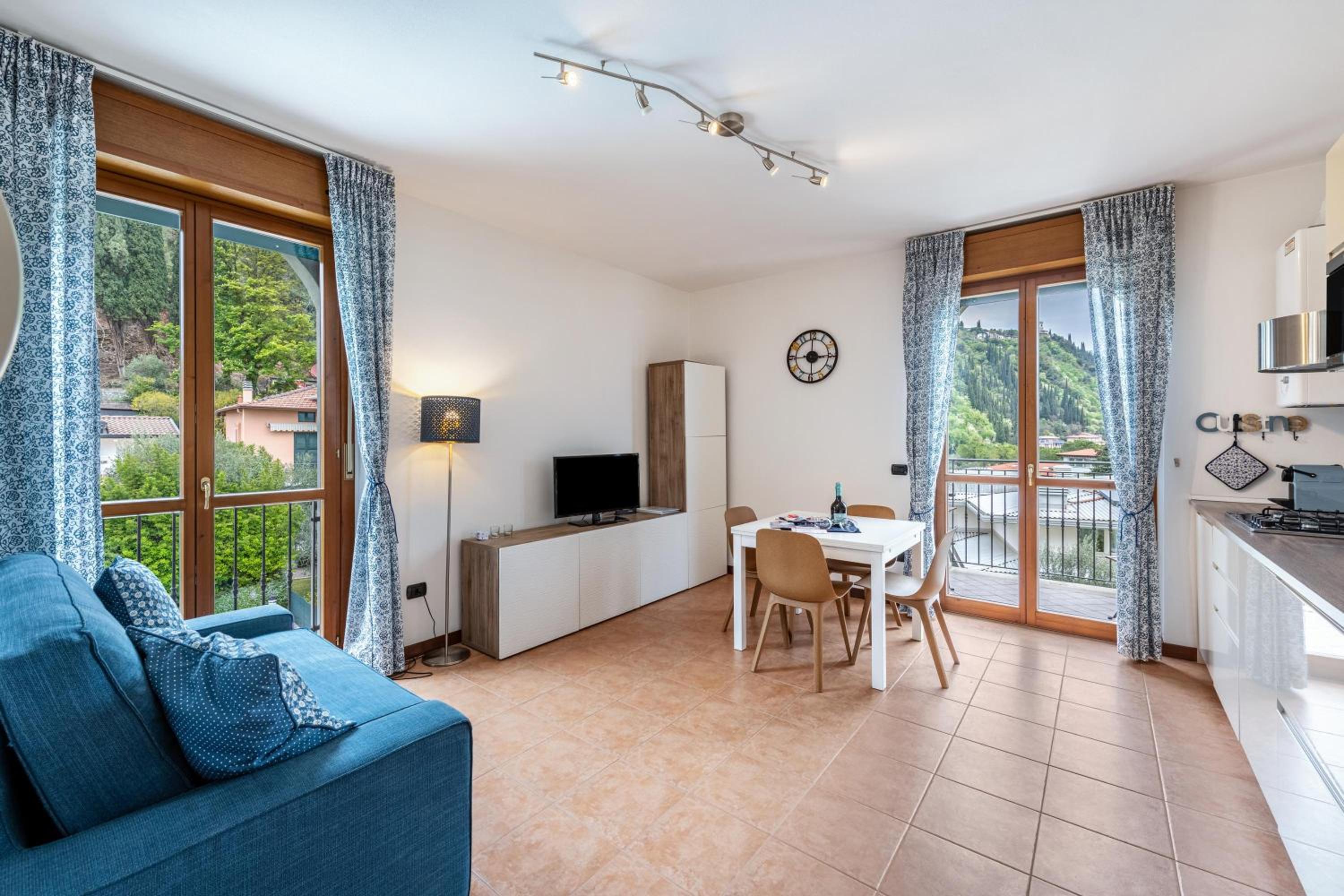 Superior One-Bedroom Apartment with Balcony photo 1