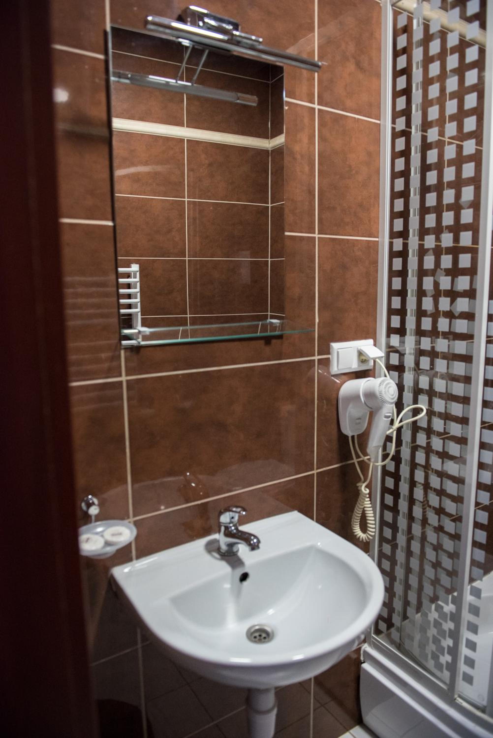  Double or Twin Room - Photo 15