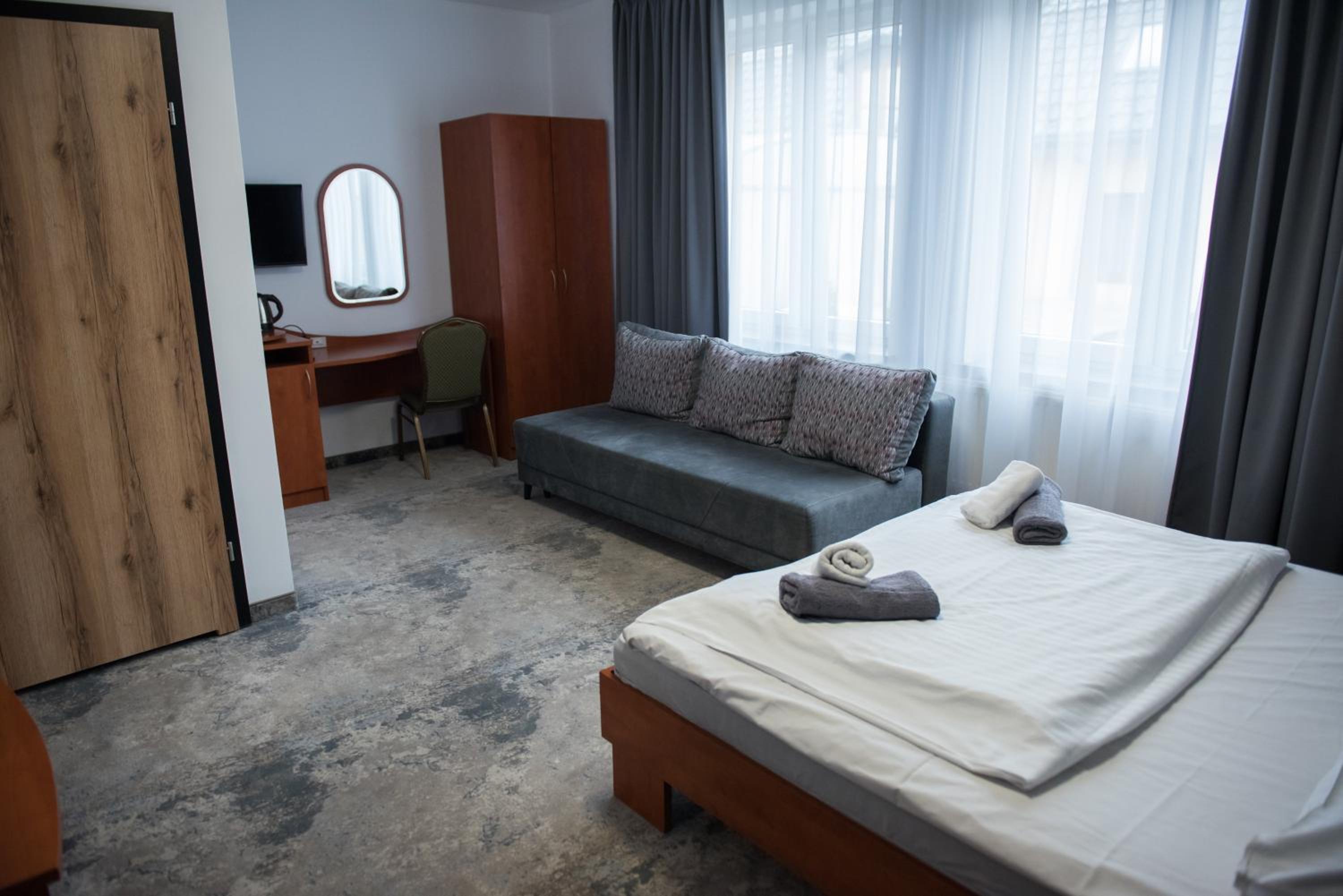  Double or Twin Room - Photo 11