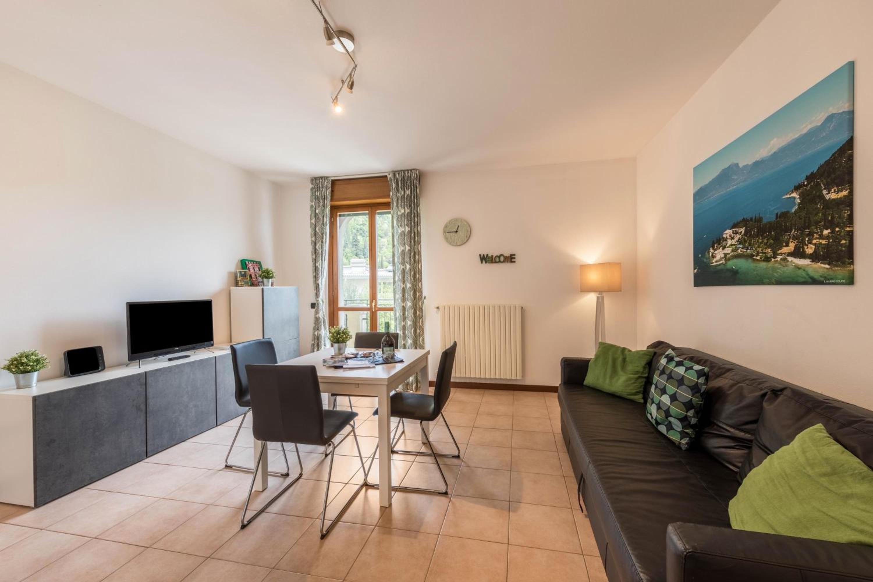 Superior One-Bedroom Apartment with Balcony photo 1