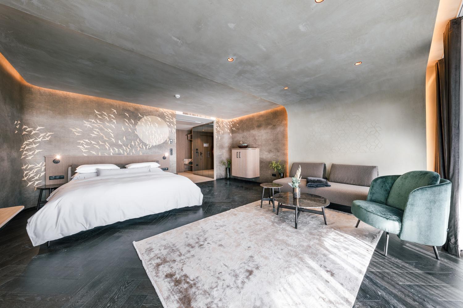 Junior Suite with Balcony photo 2