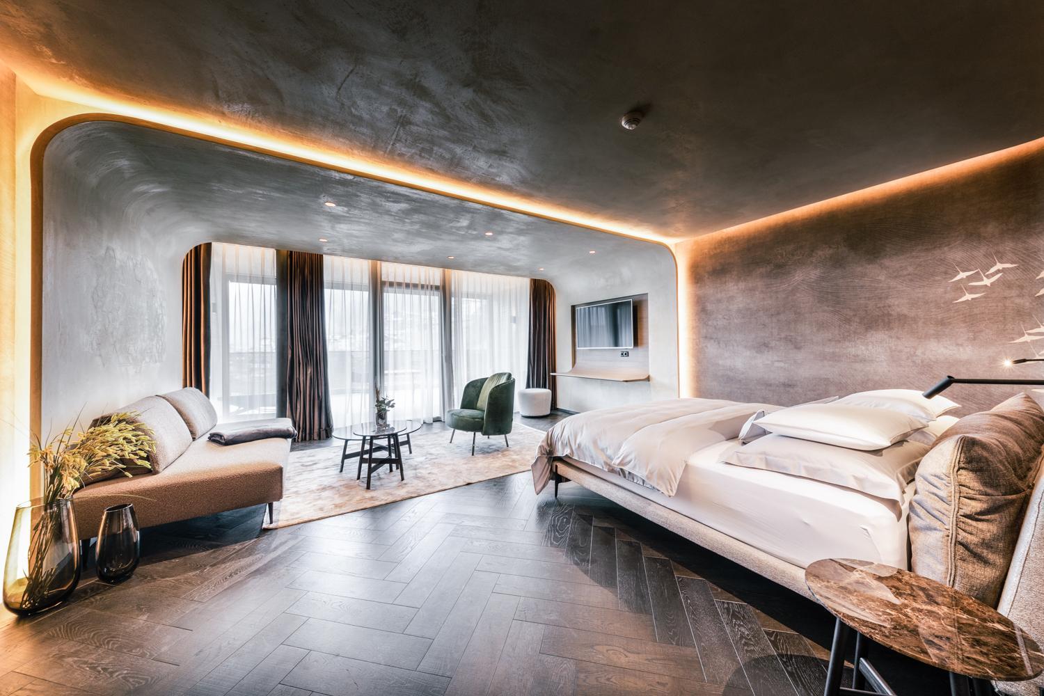 Junior Suite with Balcony photo 3