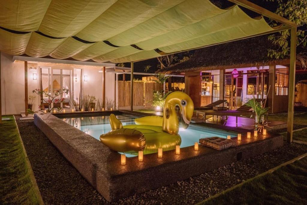 One-Bedroom Villa with Private Pool - Photo 23