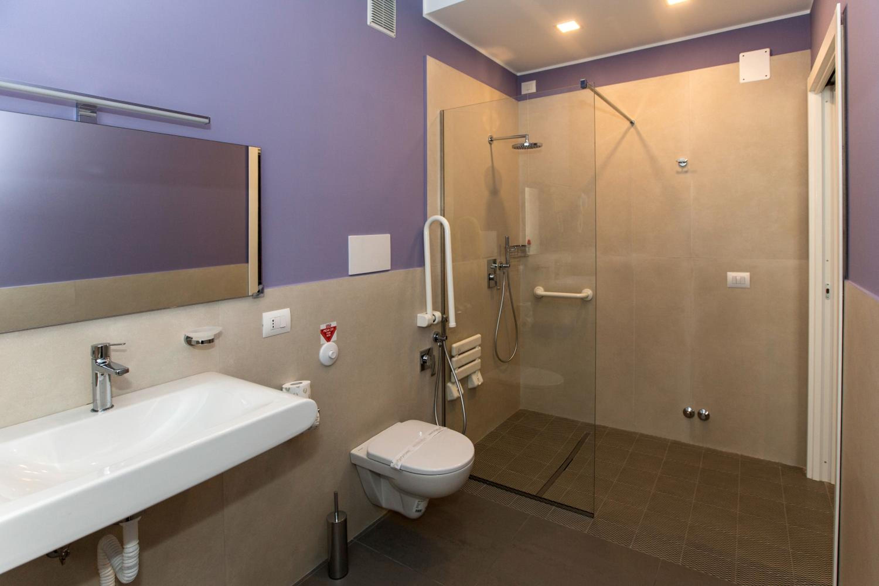 Double Room - Disability Access - Photo 4