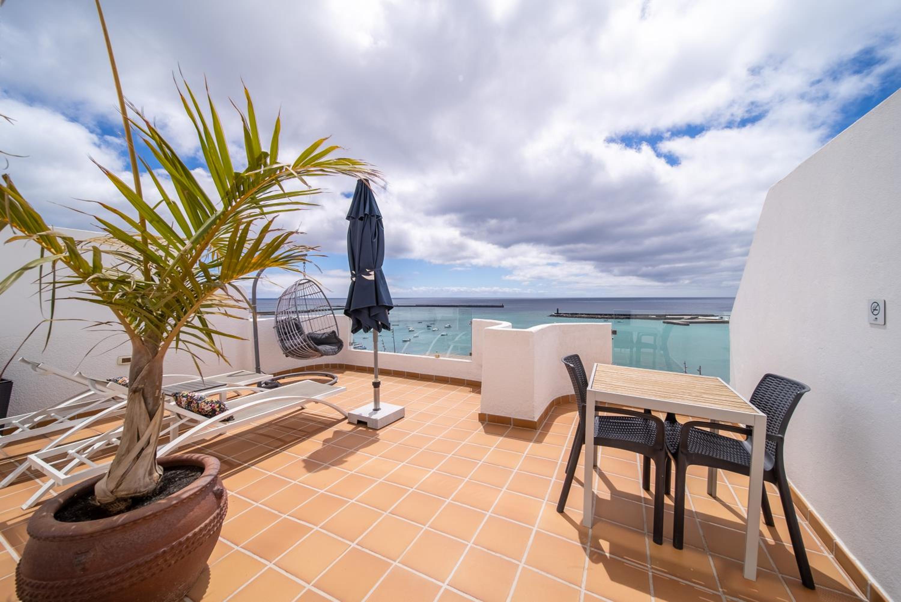 Suite with Sea View - Attic