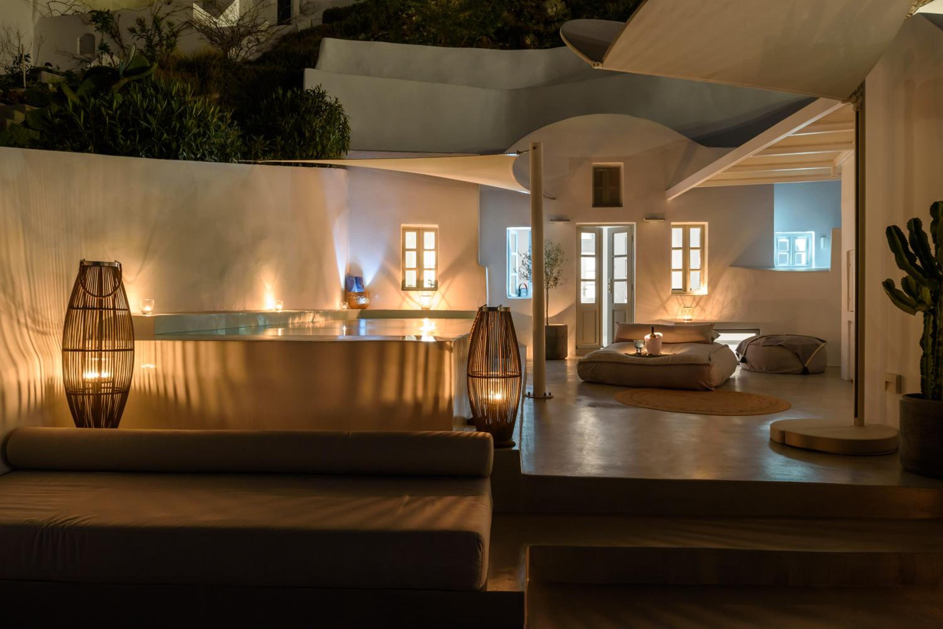 Two Bedroom Villa with Caldera View and Heated Plunge Pool - Photo 7