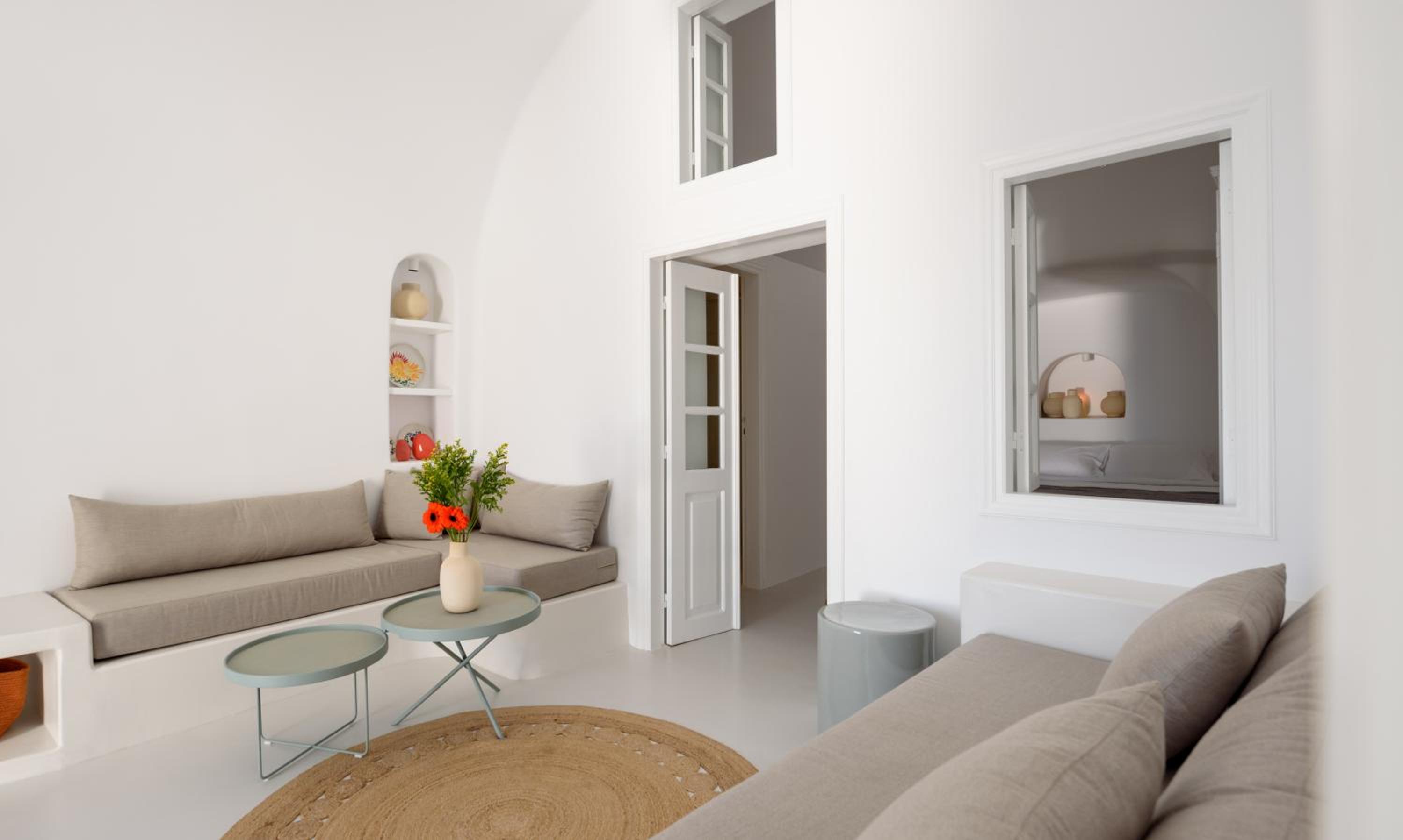 Two Bedroom Villa with Caldera View and Heated Plunge Pool