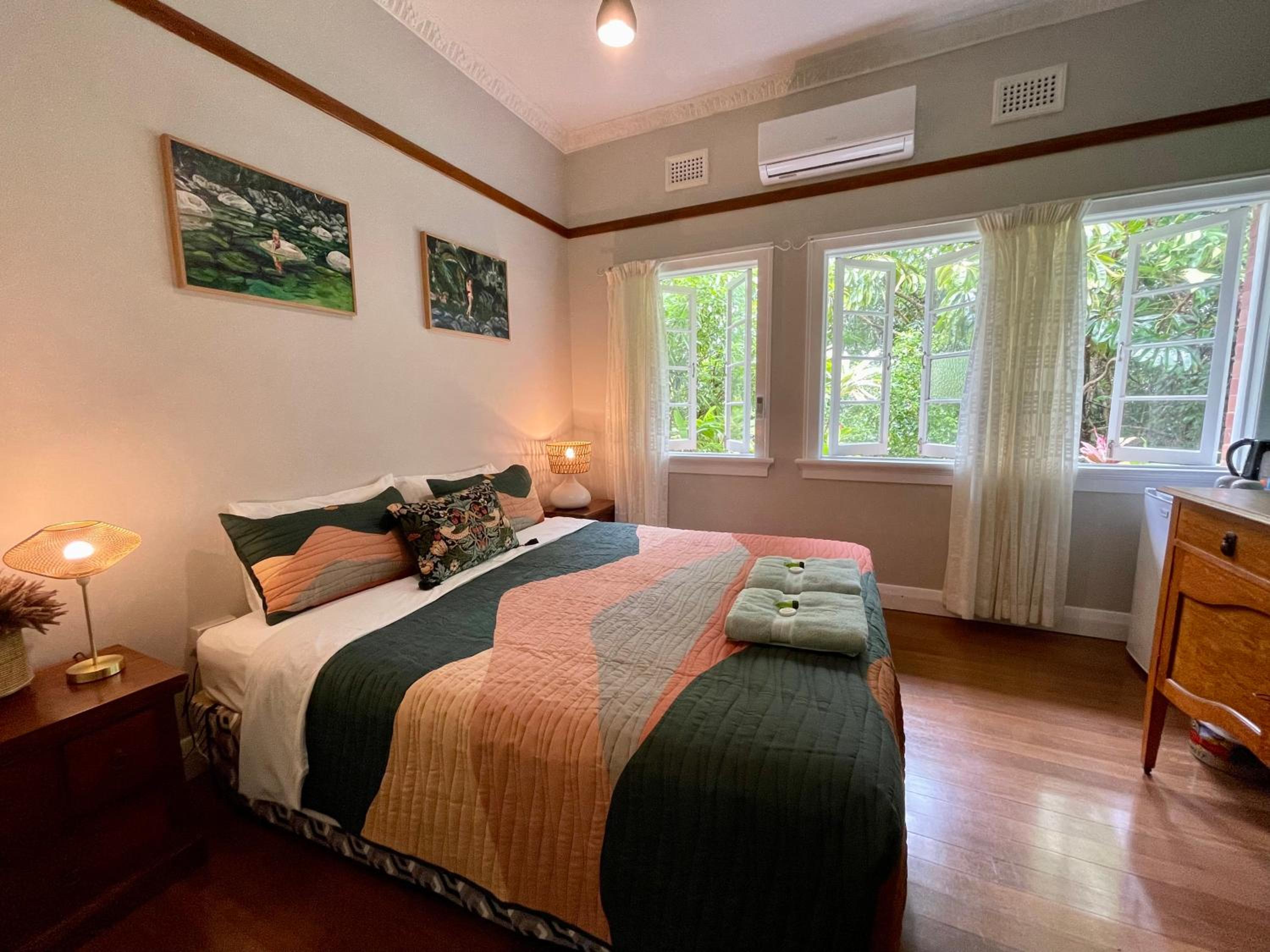 Deluxe King Room photo 1
