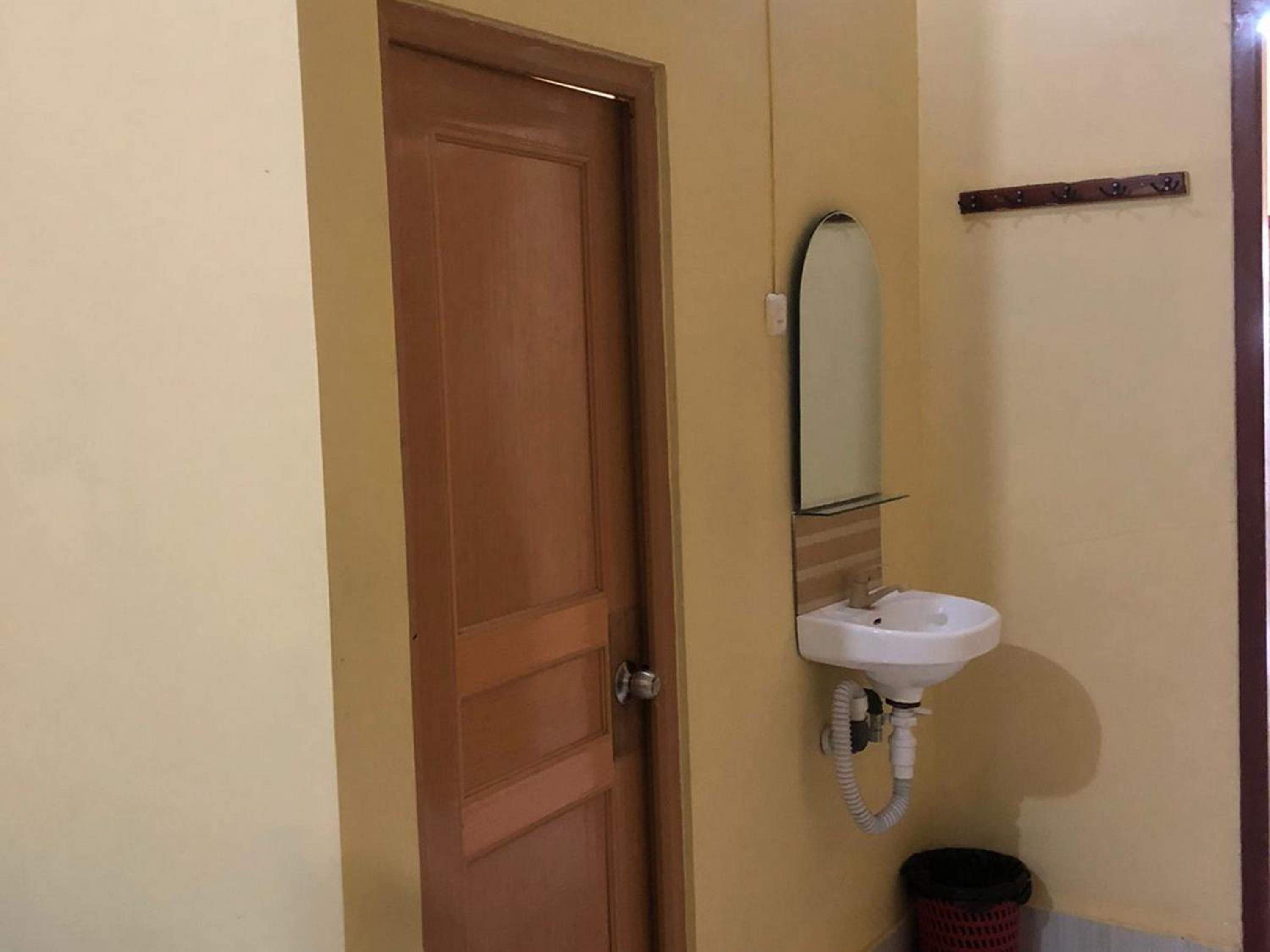 Standard Double Room - Photo 5