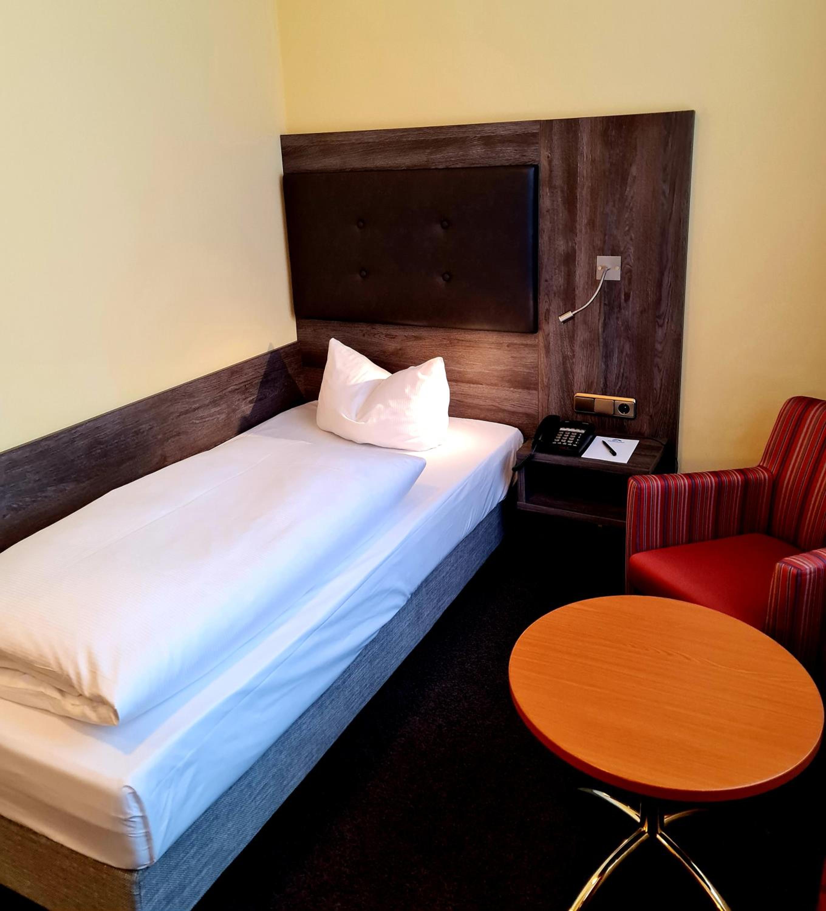 Standard Single Room