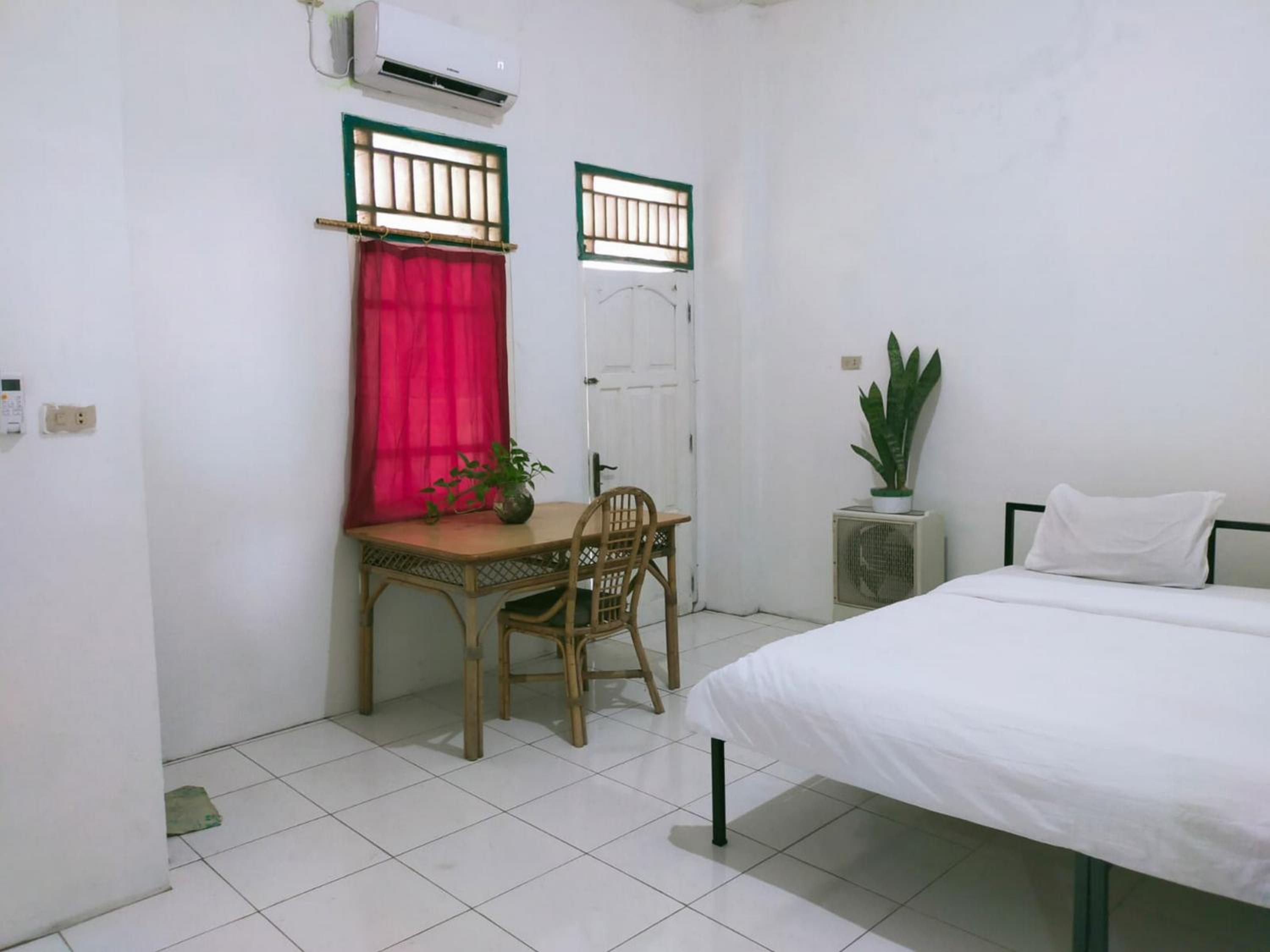 Standard Double Room - Photo 1
