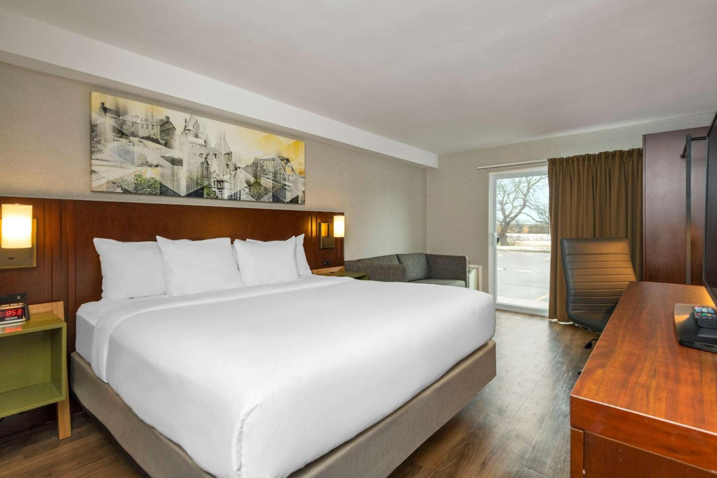 Room, 1 King Bed with Sofa Bed, 1st Floor, Non-Smoking