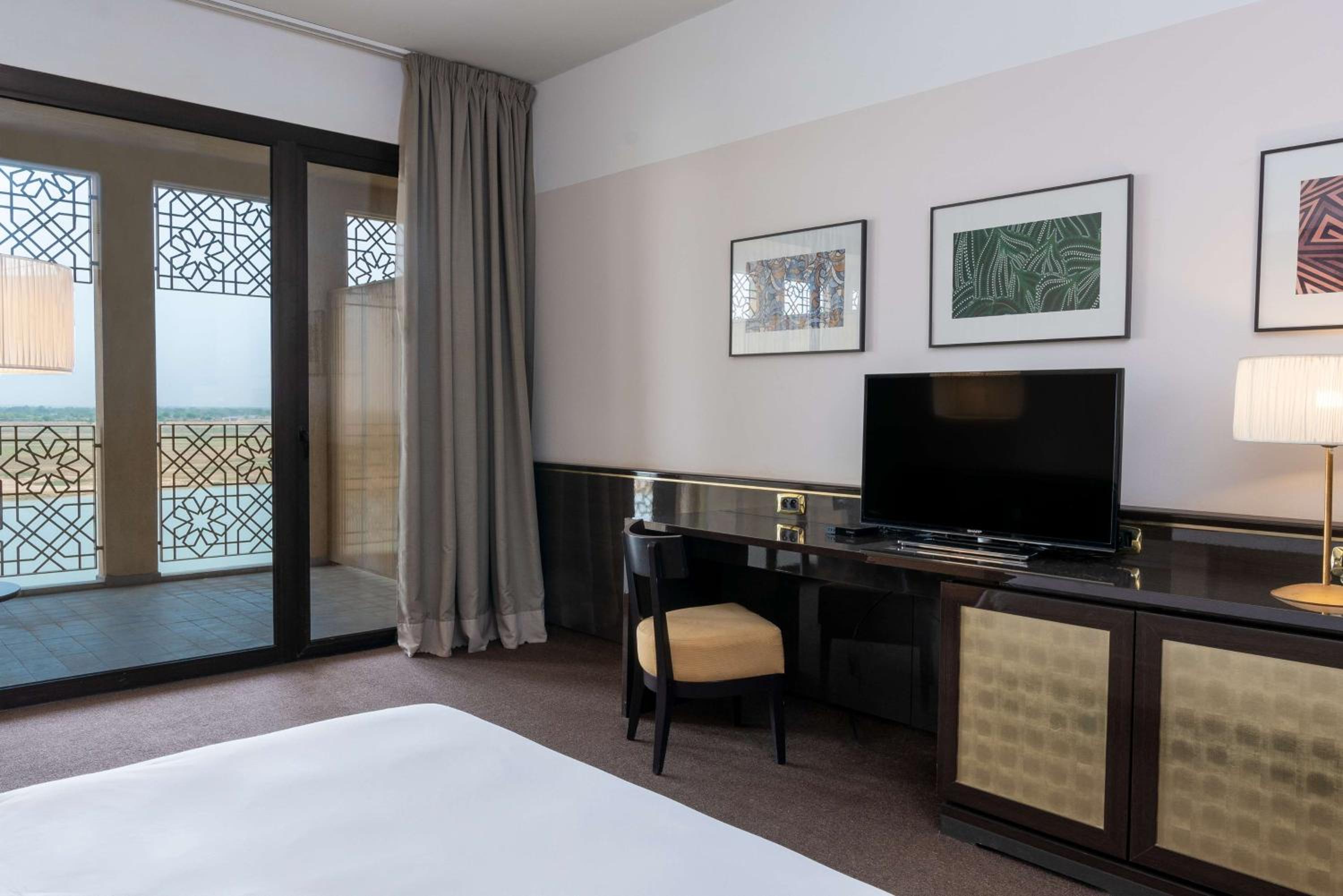 Grand Suite - Panoramic View - Photo 16