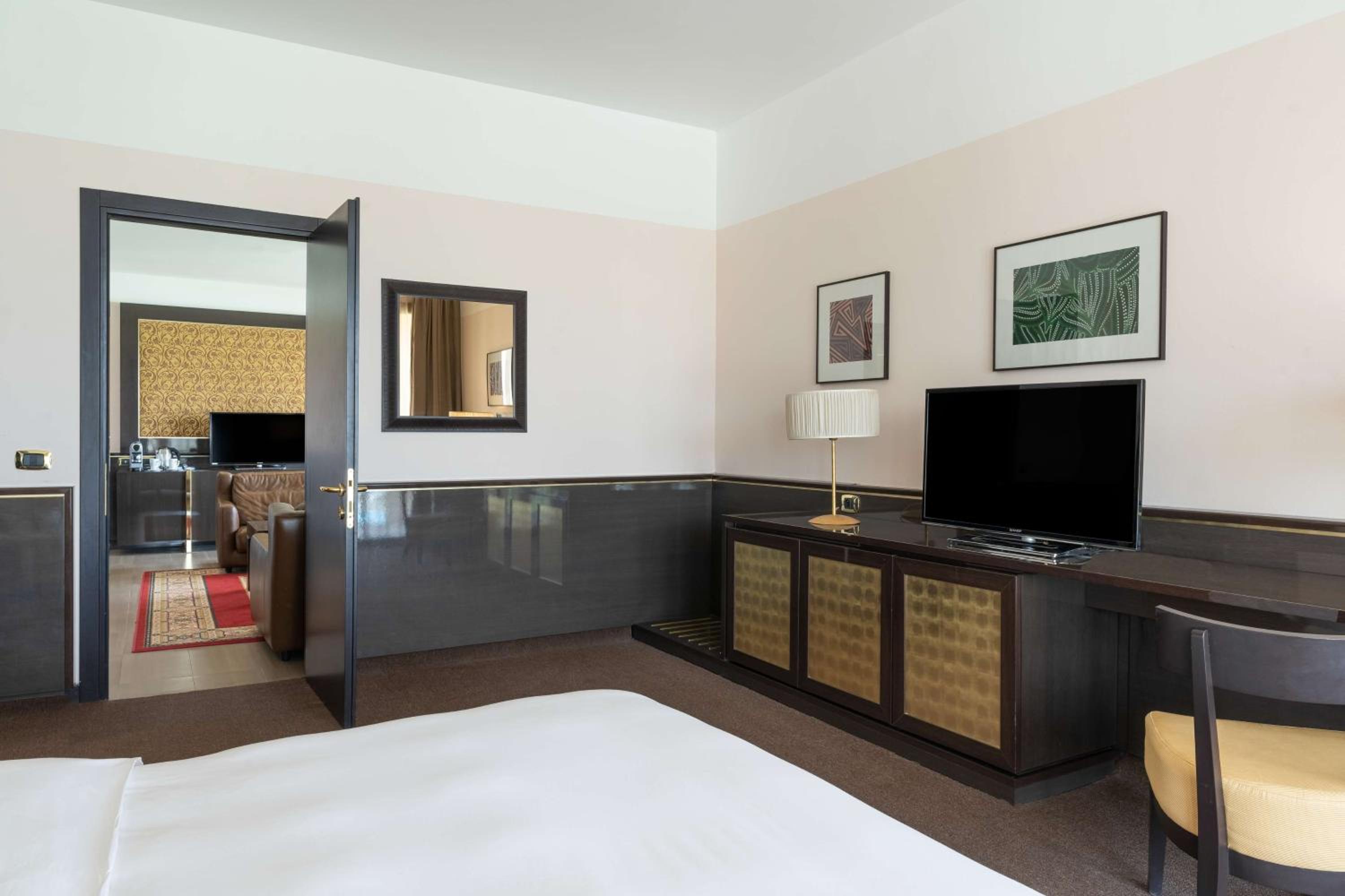 Grand Suite - Panoramic View - Photo 3