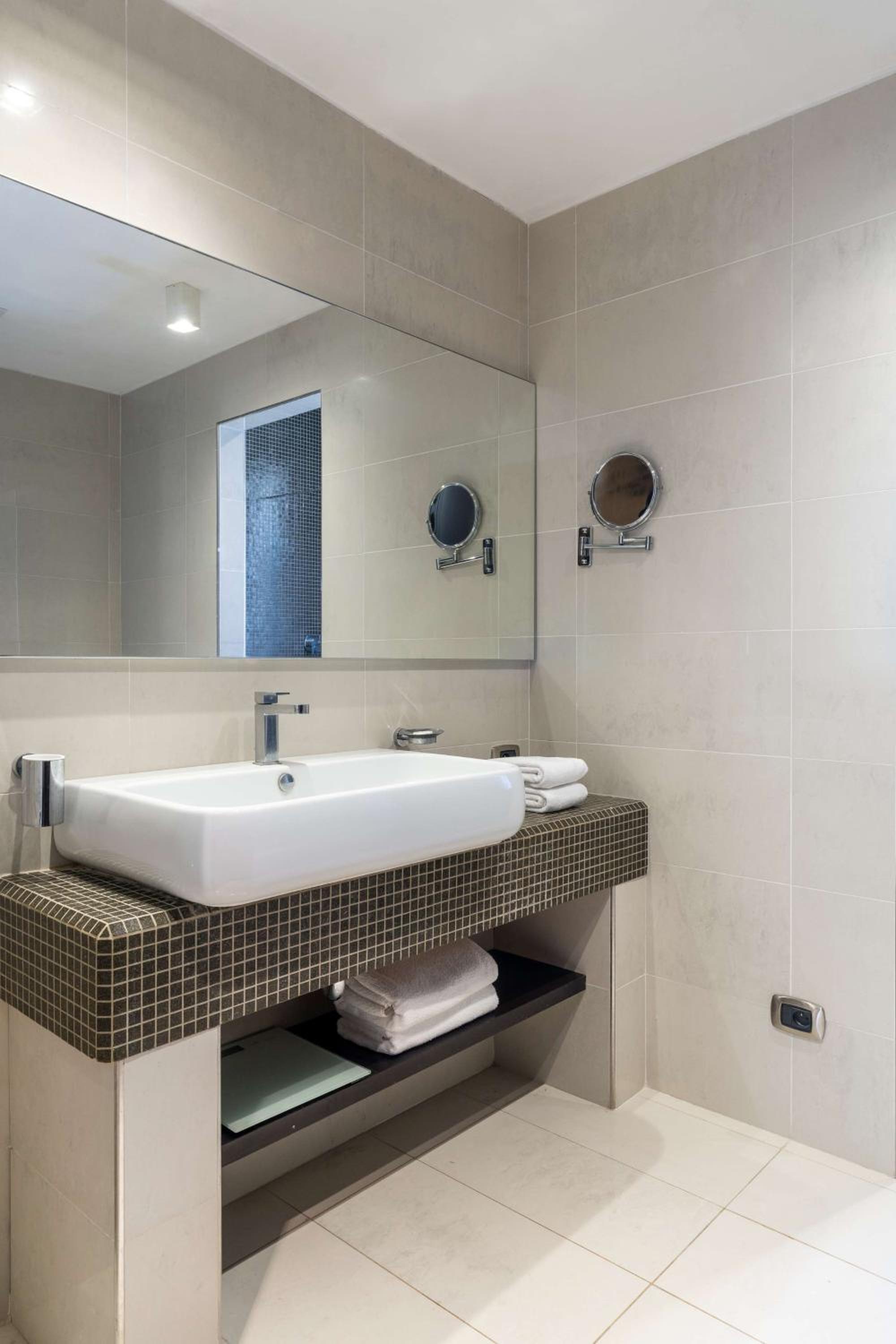 Grand Suite - Panoramic View - Photo 15