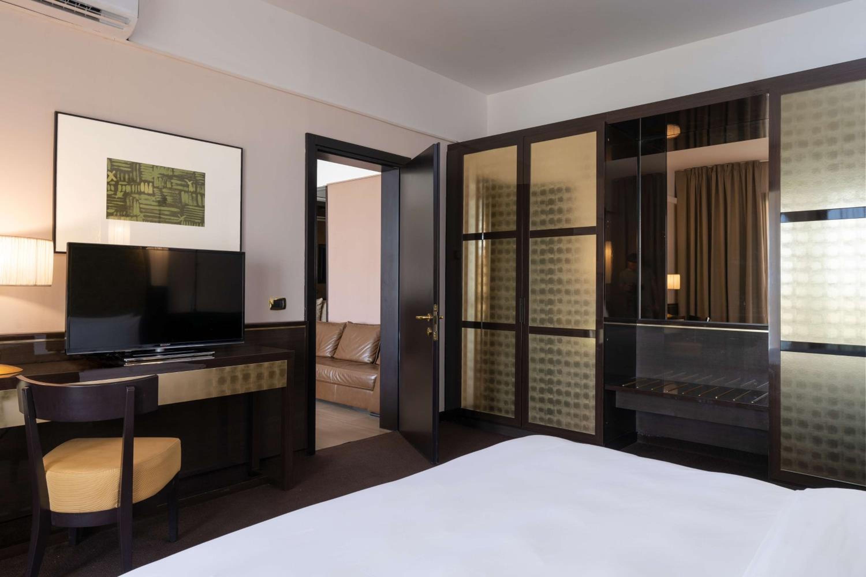 Suite with Terrace - Photo 1