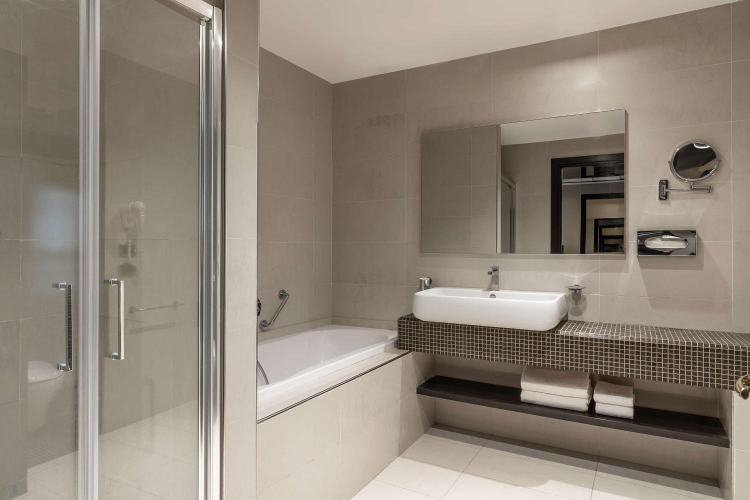Suite with Terrace - Photo 3