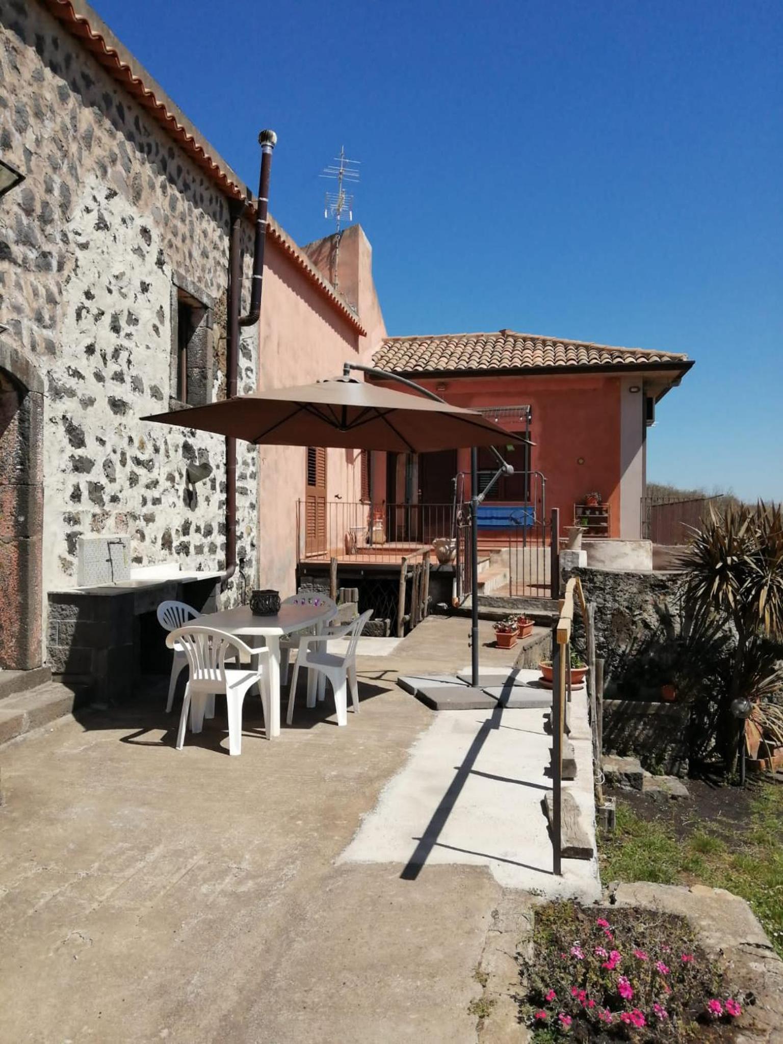 Two-Bedroom House - Photo 18