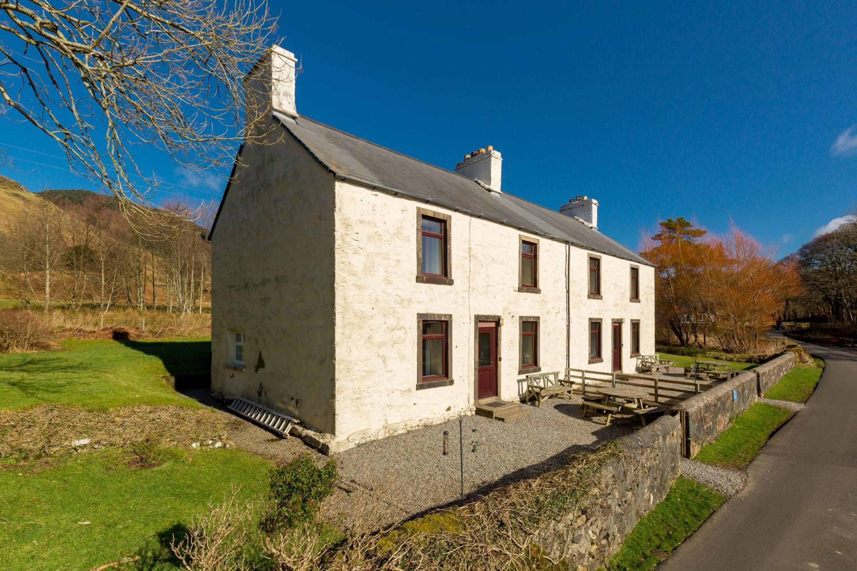 Three-Bedroom House - Photo 10