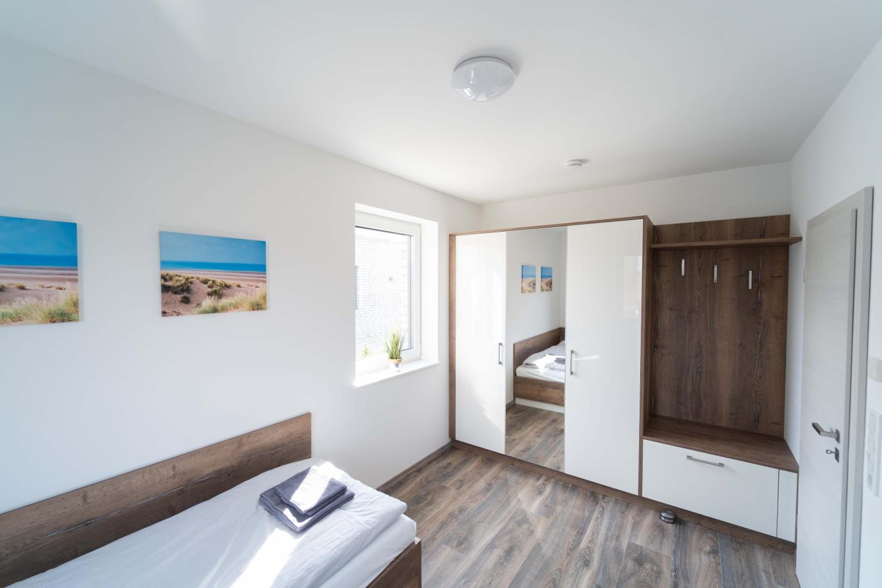 Three-Bedroom House photo 3