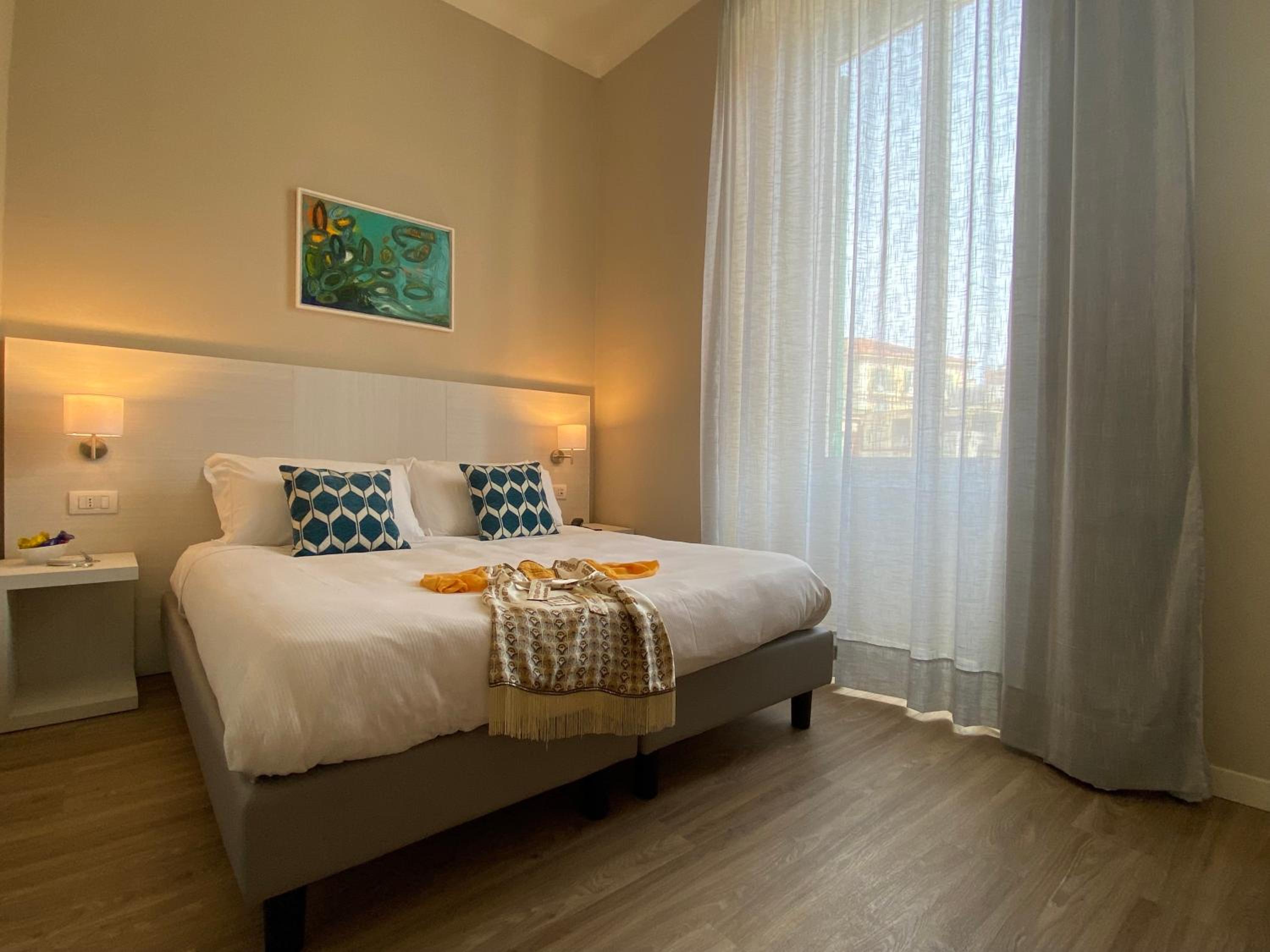 Standard Double Room - Photo 4