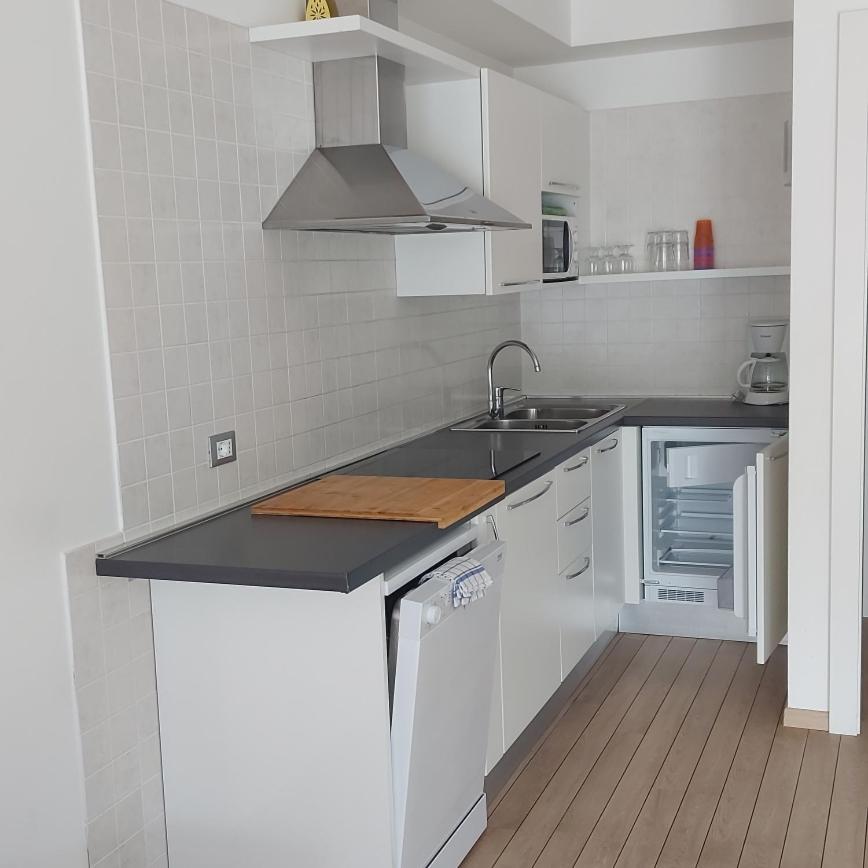 One-Bedroom Apartment (6 Adults) photo 2